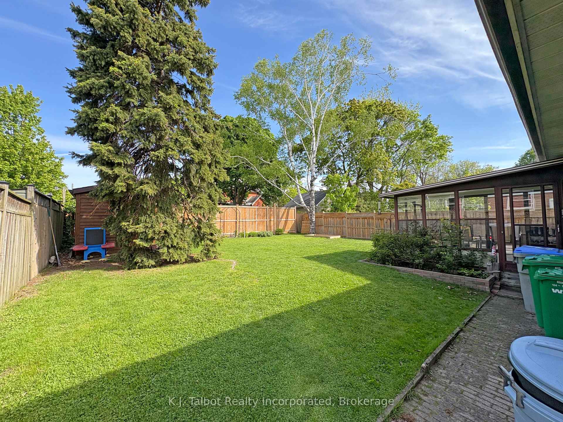 Photo 37 of 35 Napier Street, Goderich, Goderich (Town) — HOMEH