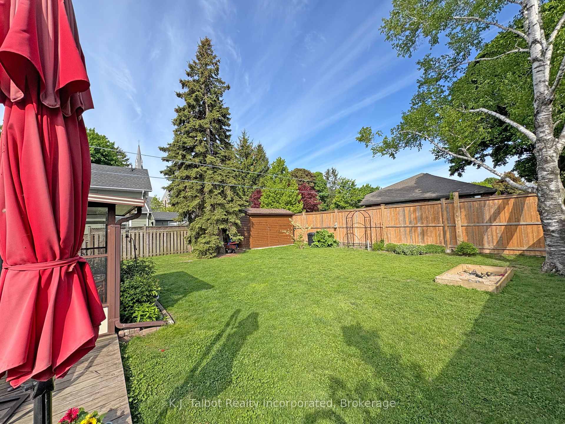Photo 38 of 35 Napier Street, Goderich, Goderich (Town) — HOMEH