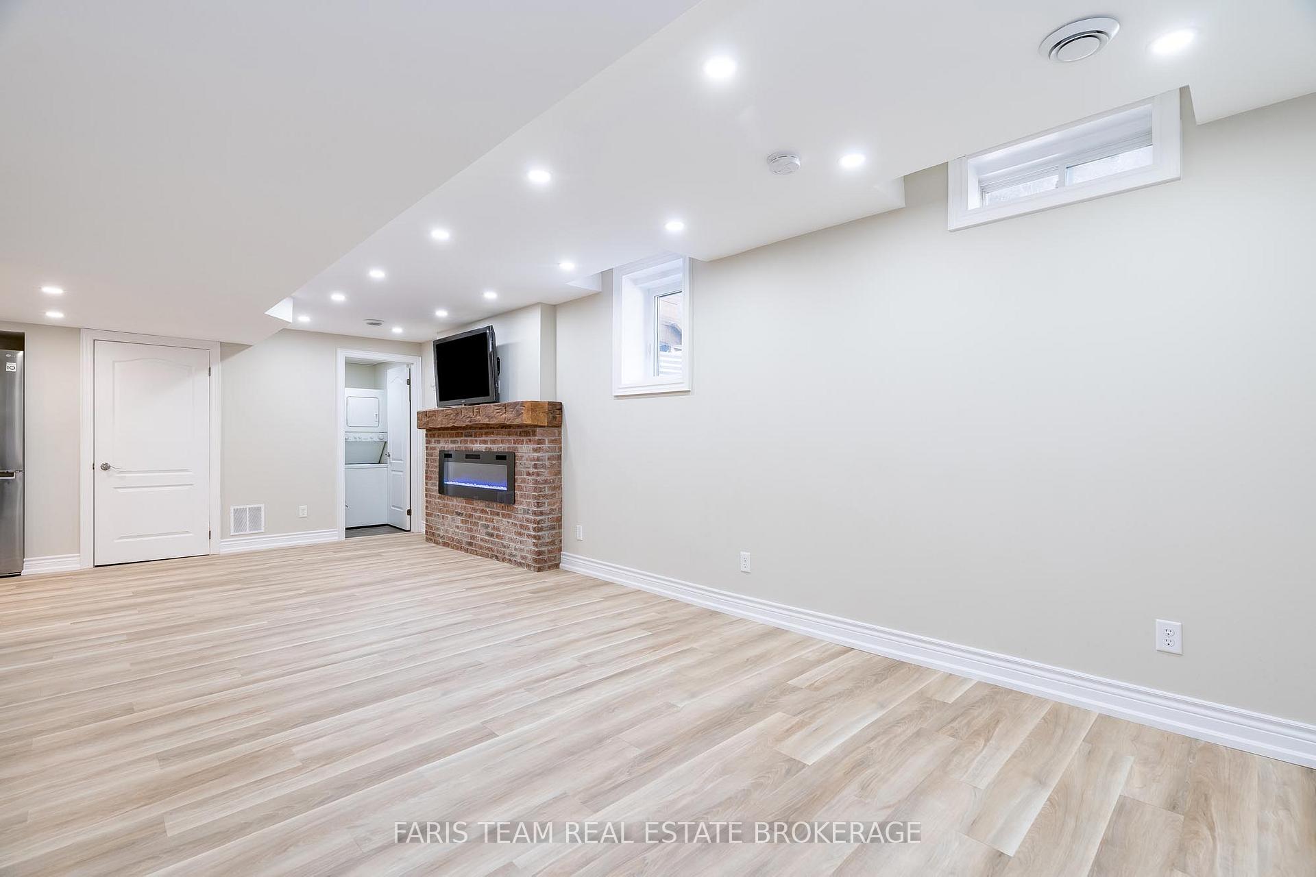 Photo 29 of 58 Counsellor Terrace, Barrie, Innis-Shore — HOMEH
