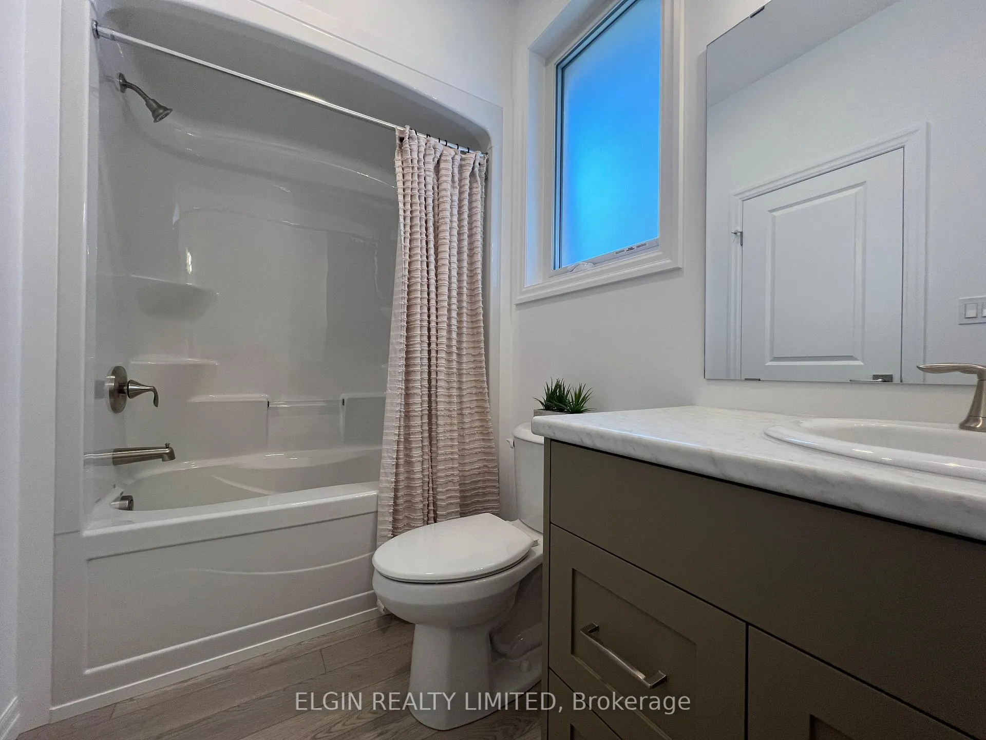 Photo 4 of 42199 McBain Line, Central Elgin, Rural Central Elgin — HOMEH