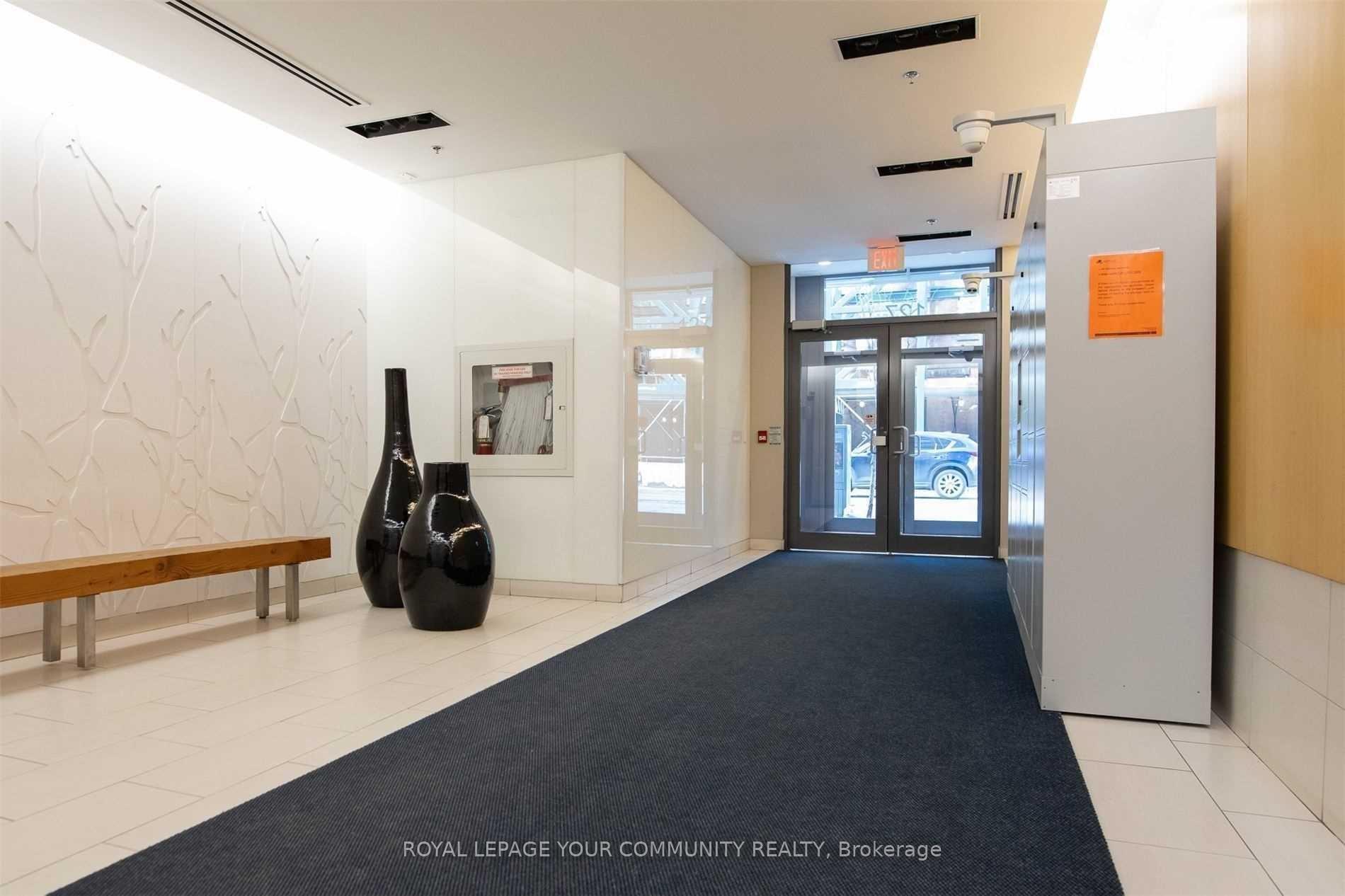 Photo 4 of Unit 1001, 127 Queen Street E, Toronto, Church-Yonge Corridor — HOMEH