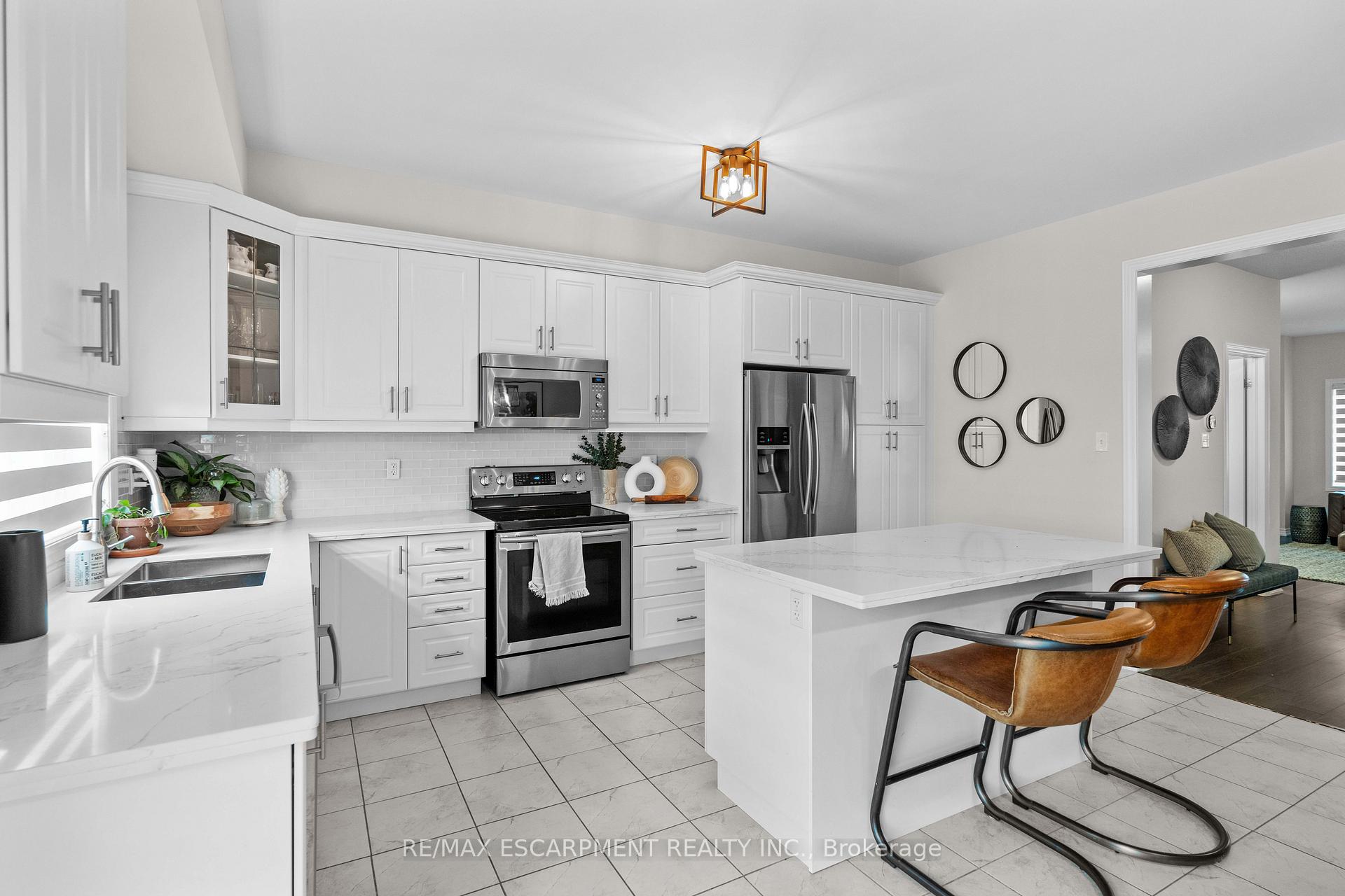 Photo 16 of 7 Savage Drive, Hamilton, Waterdown — HOMEH