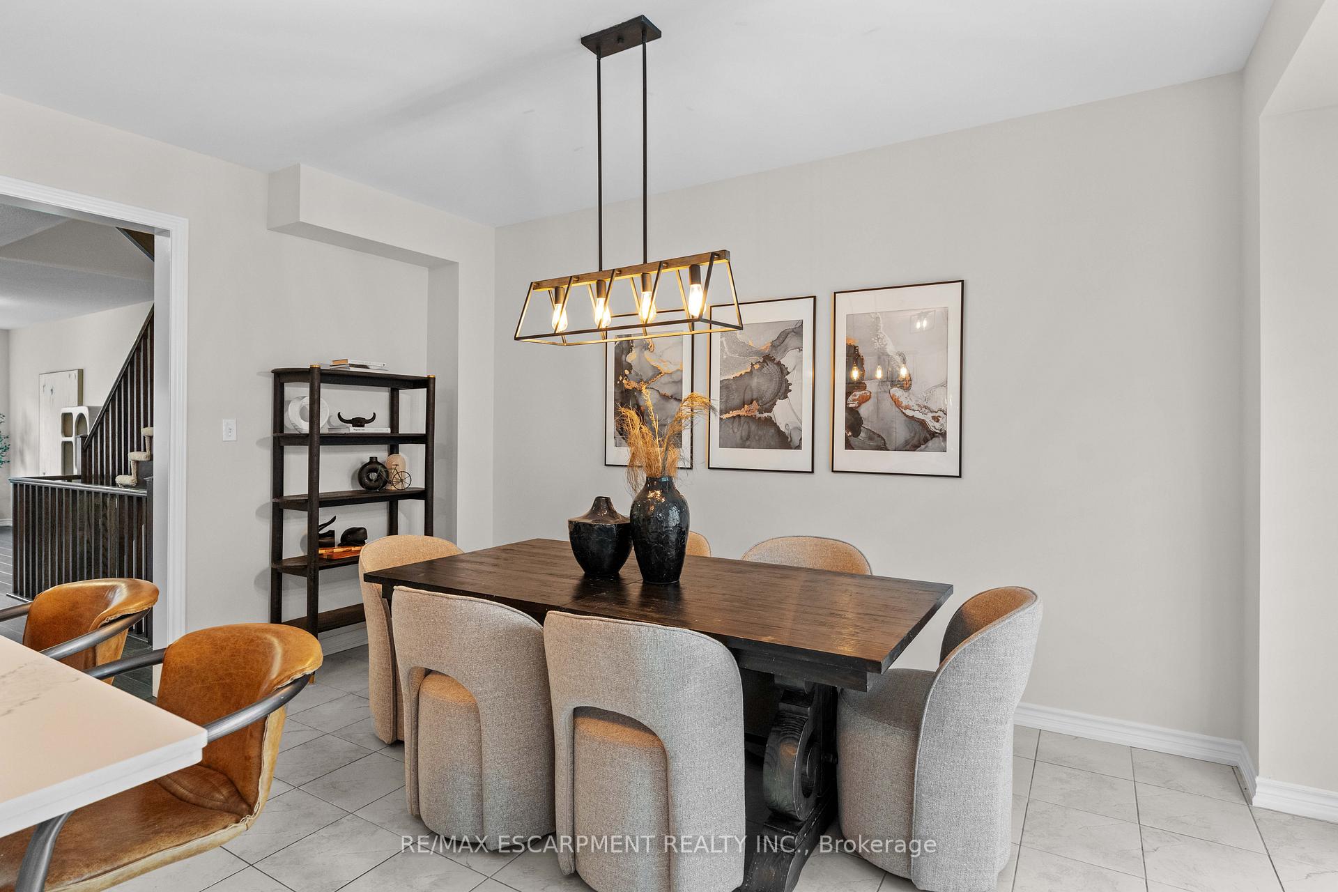 Photo 17 of 7 Savage Drive, Hamilton, Waterdown — HOMEH
