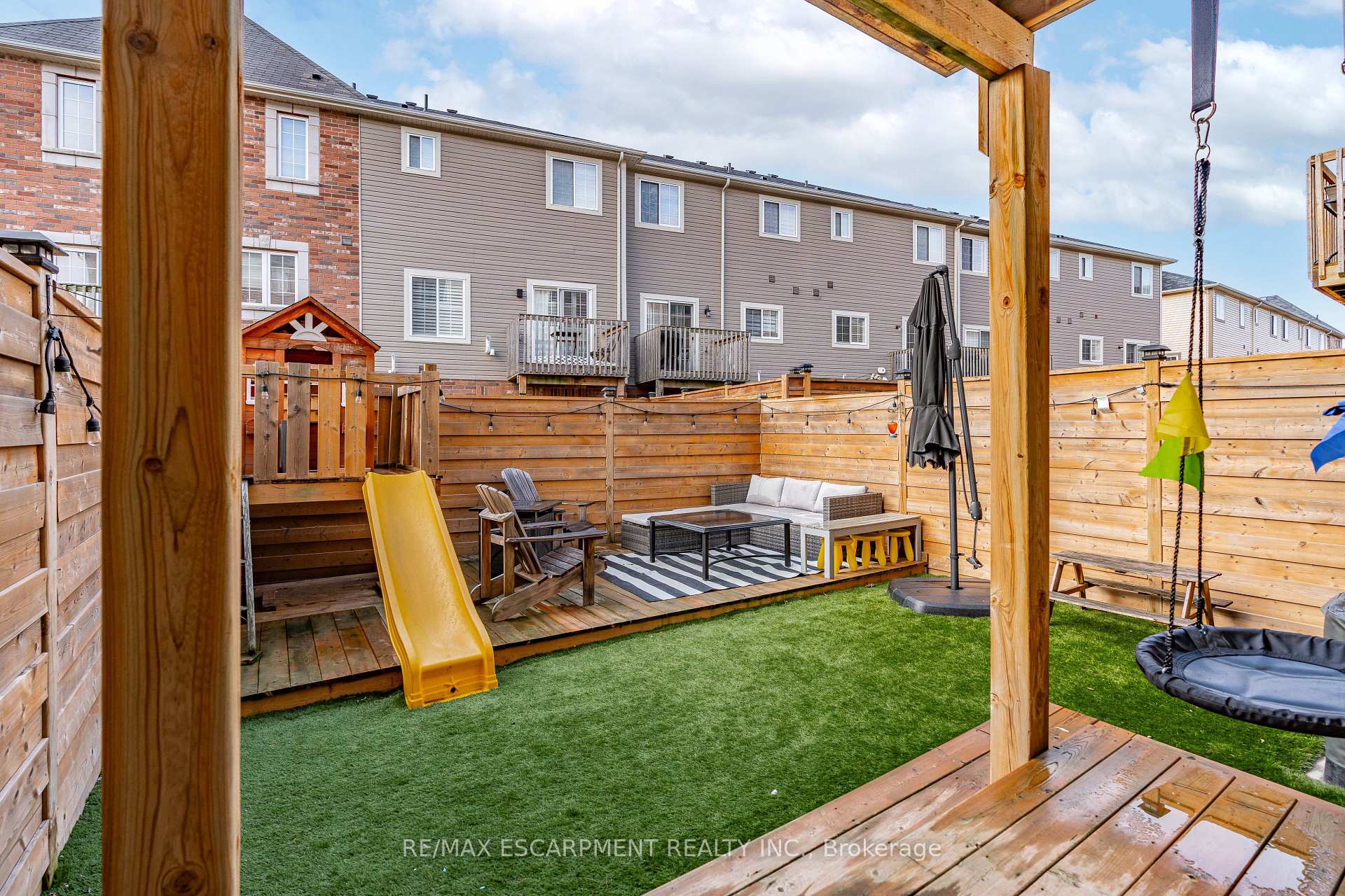 Photo 27 of 7 Savage Drive, Hamilton, Waterdown — HOMEH