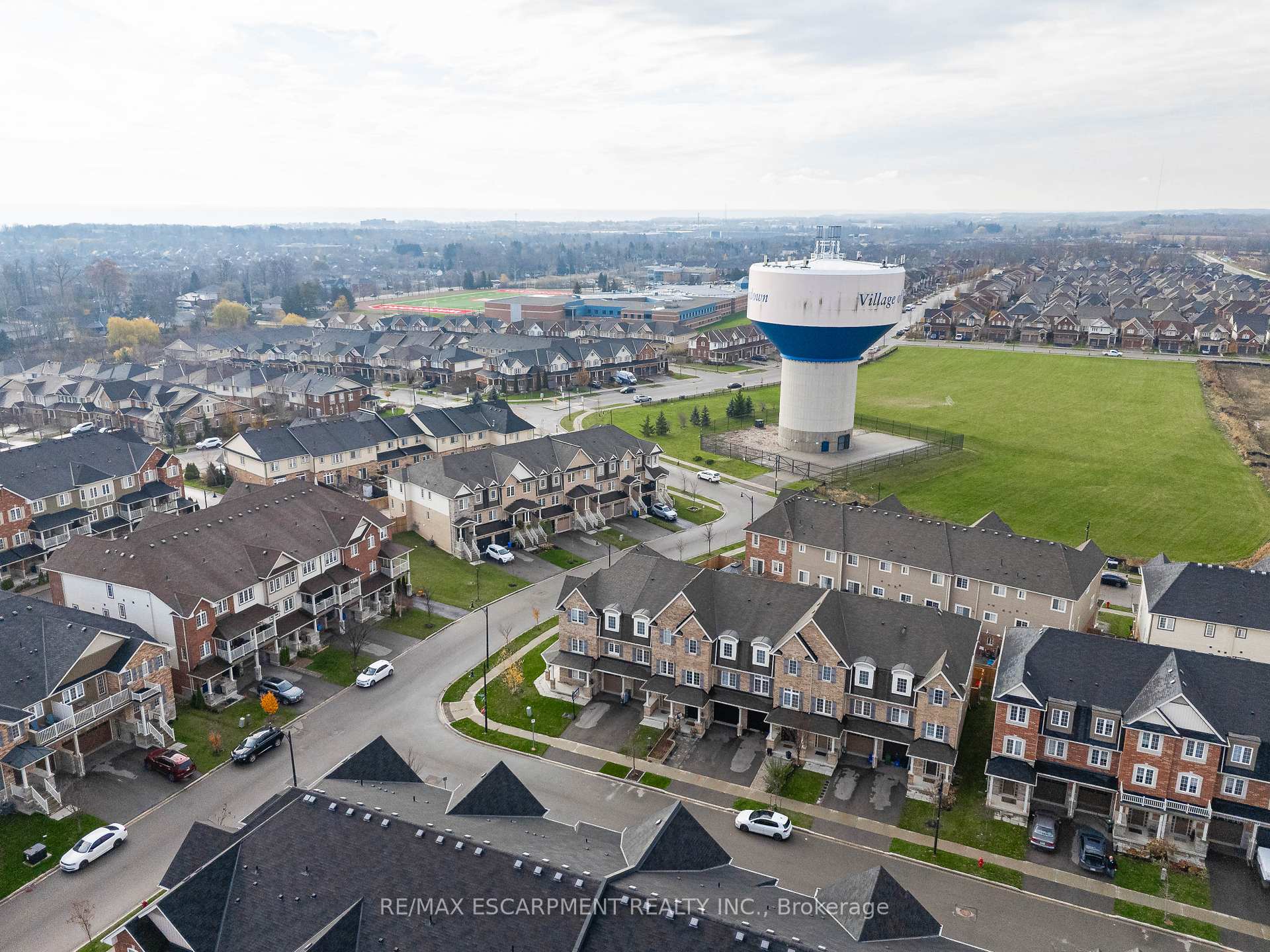 Photo 32 of 7 Savage Drive, Hamilton, Waterdown — HOMEH