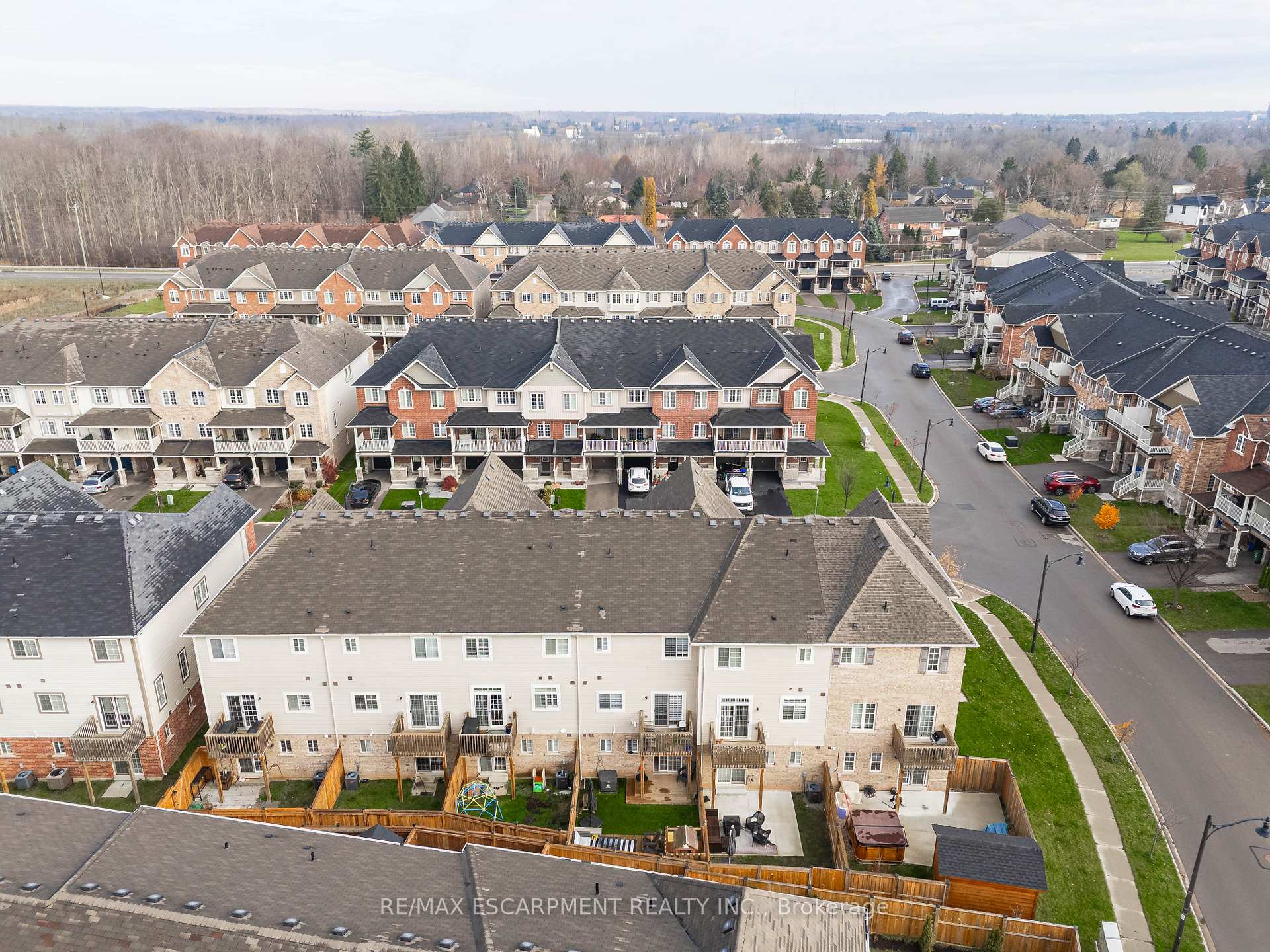 Photo 35 of 7 Savage Drive, Hamilton, Waterdown — HOMEH