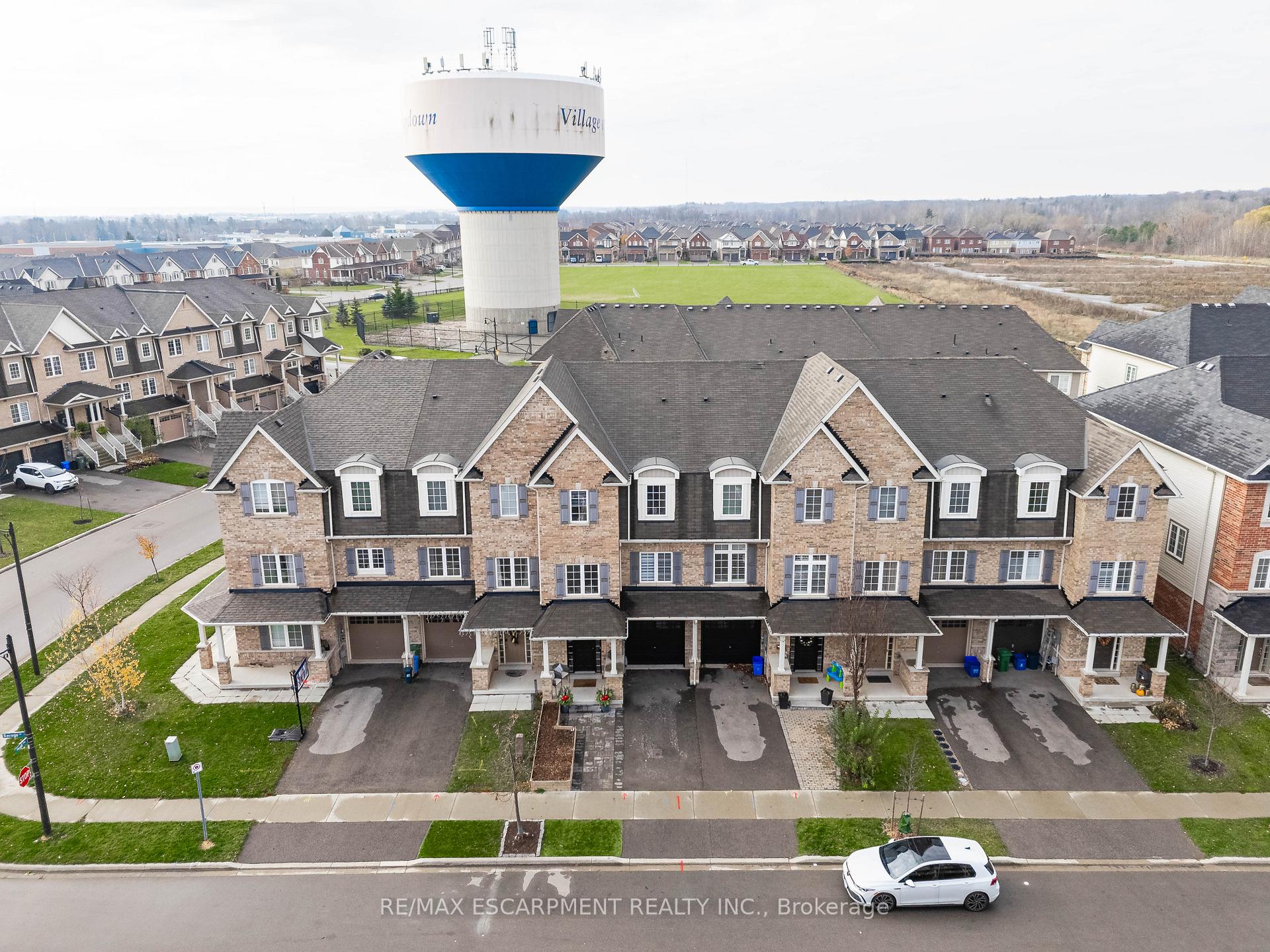 Photo 36 of 7 Savage Drive, Hamilton, Waterdown — HOMEH