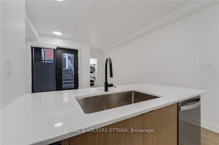 Photo 5 of Unit 1, 4 Monk Street, Ottawa, Glebe — HOMEH