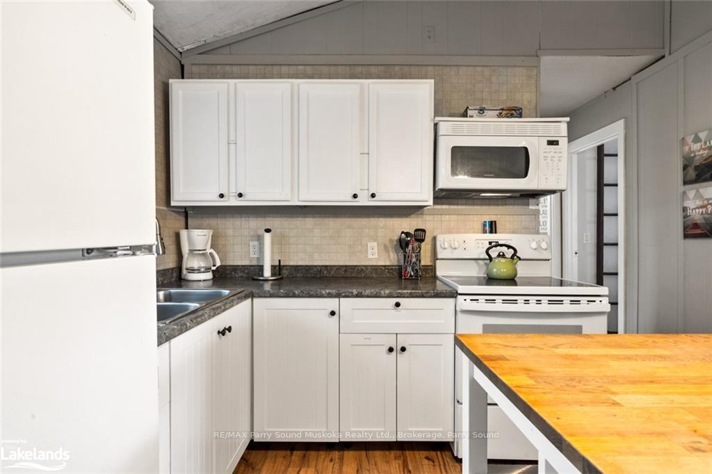 Photo 32 of 30 Forestwood Lane, Magnetawan — HOMEH