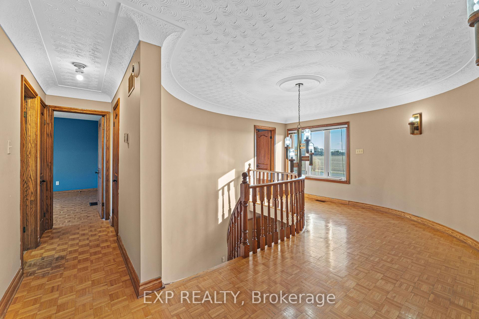 Photo 15 of 87 Third Road E, Hamilton, Stoney Creek — HOMEH