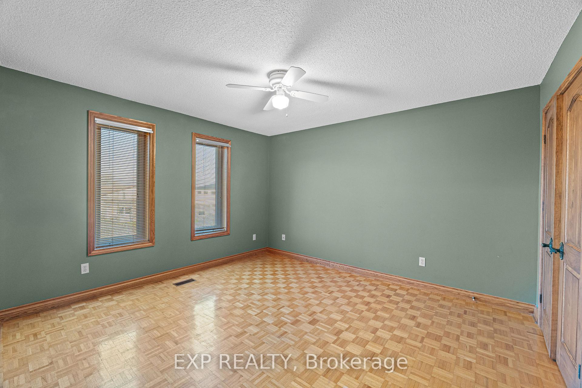Photo 20 of 87 Third Road E, Hamilton, Stoney Creek — HOMEH
