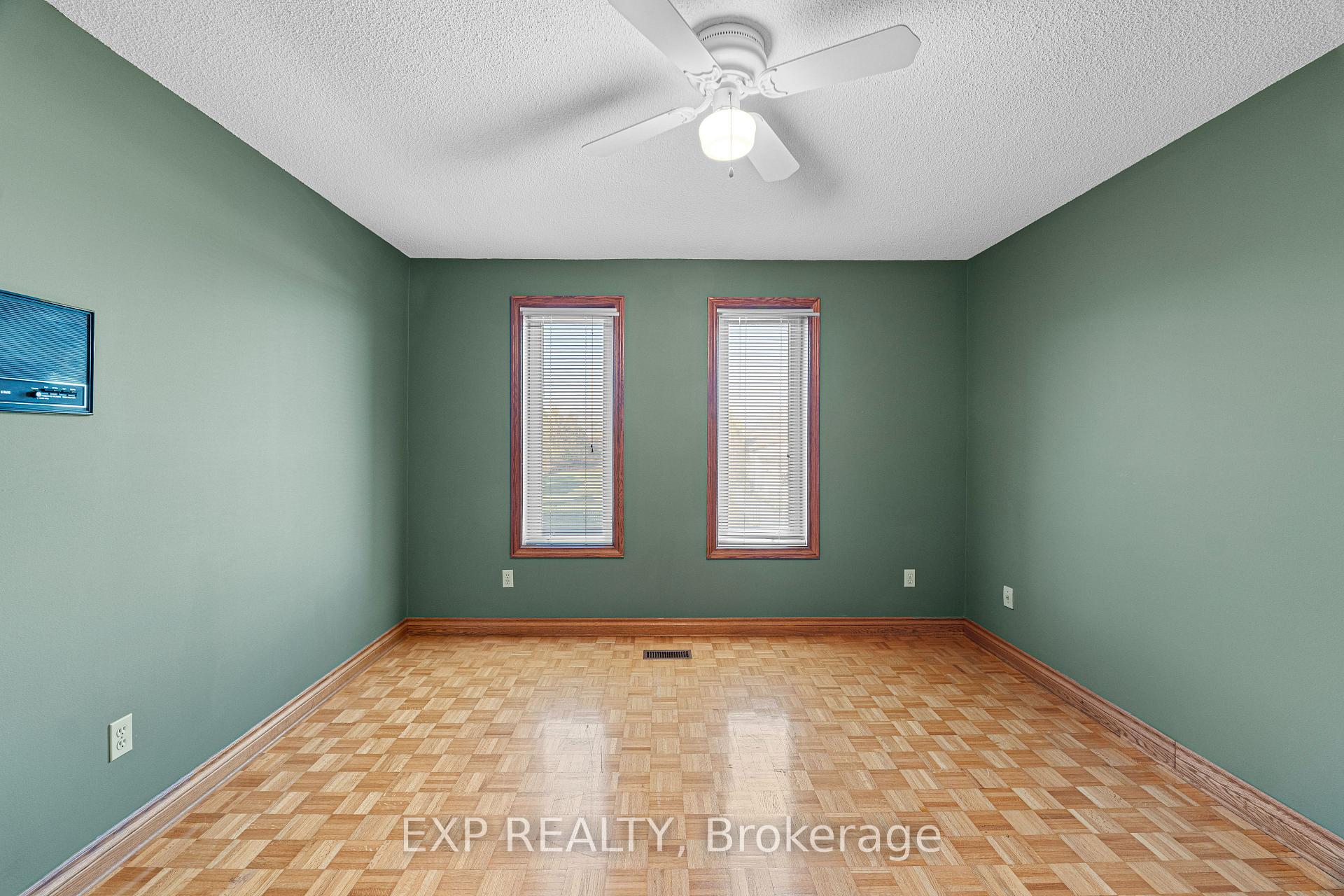 Photo 21 of 87 Third Road E, Hamilton, Stoney Creek — HOMEH