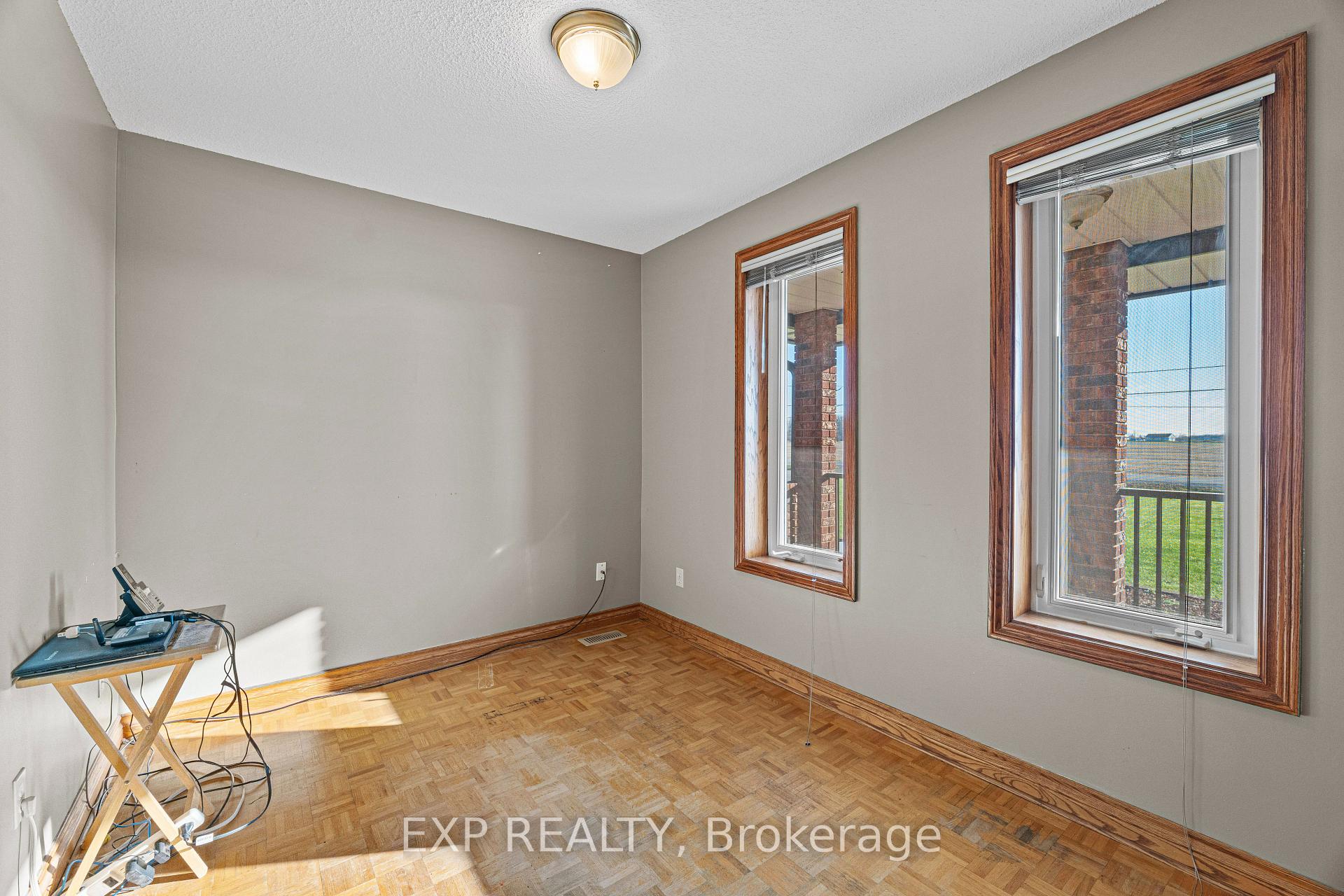 Photo 23 of 87 Third Road E, Hamilton, Stoney Creek — HOMEH