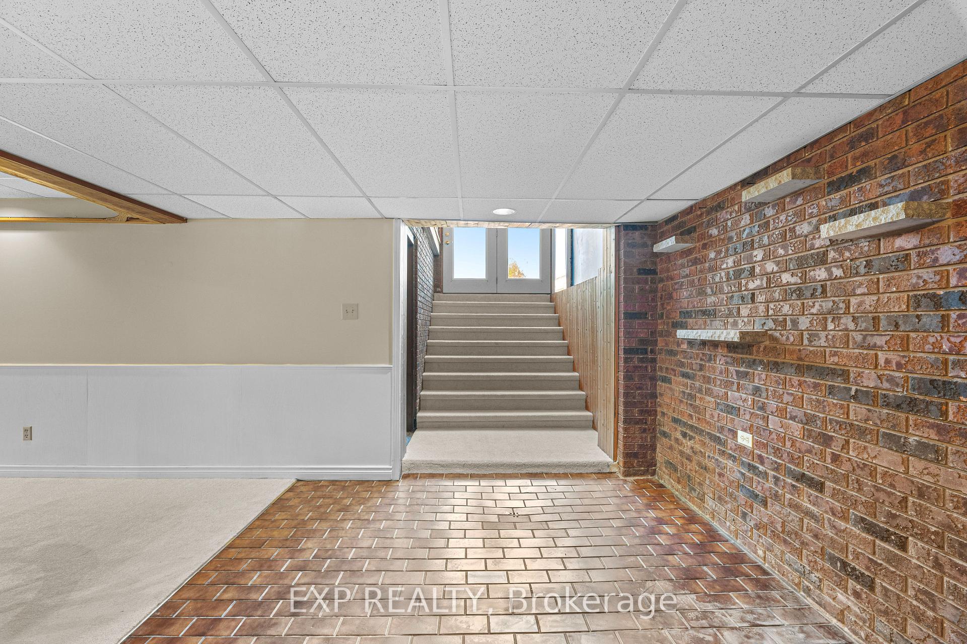 Photo 31 of 87 Third Road E, Hamilton, Stoney Creek — HOMEH