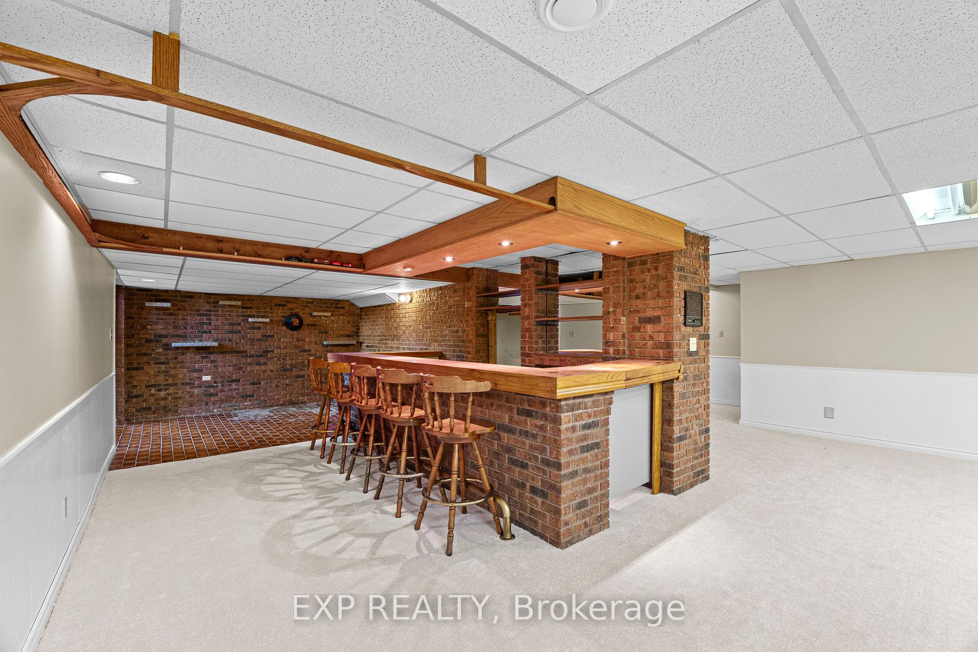 Photo 33 of 87 Third Road E, Hamilton, Stoney Creek — HOMEH