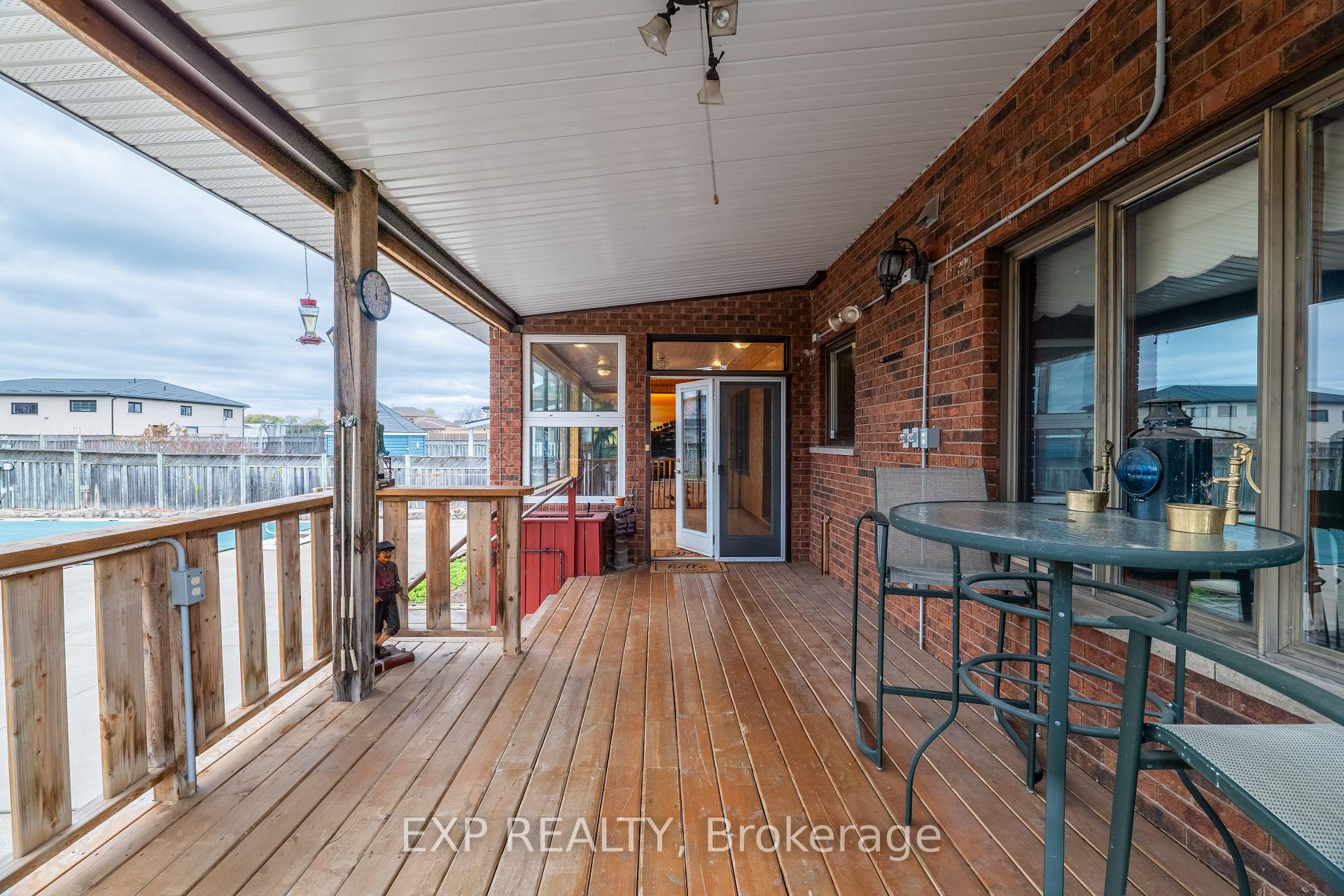 Photo 36 of 87 Third Road E, Hamilton, Stoney Creek — HOMEH