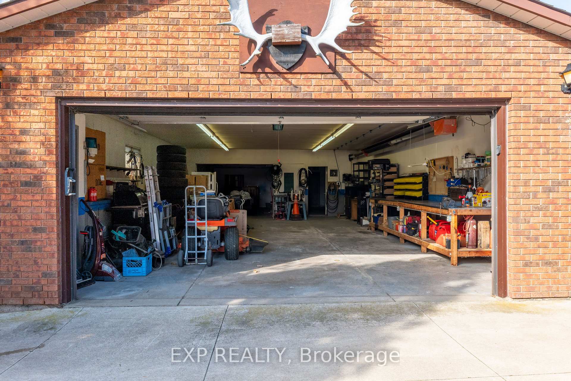 Photo 37 of 87 Third Road E, Hamilton, Stoney Creek — HOMEH