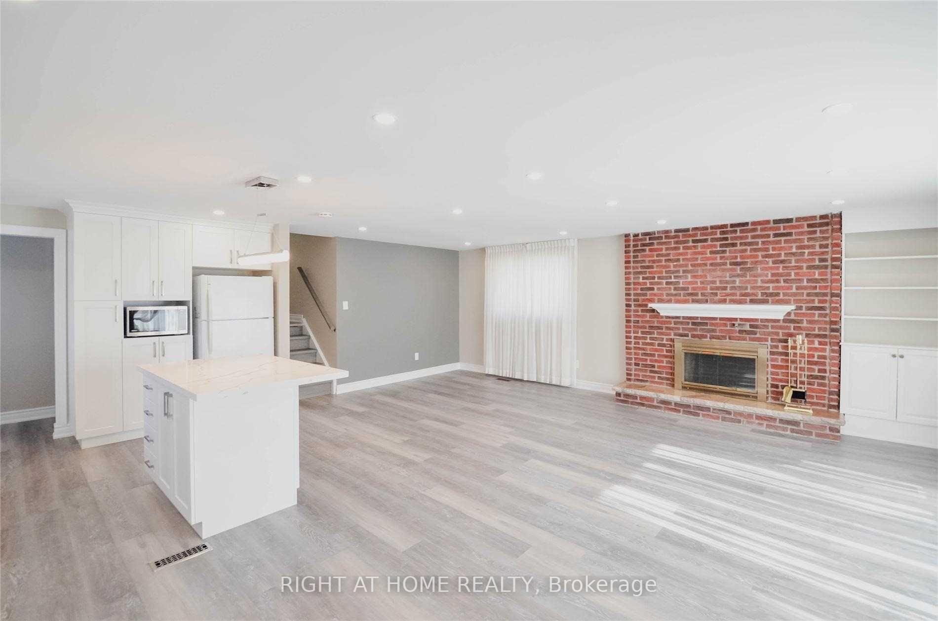 Photo 2 of 10 Lewin Crescent, Ajax, South East — HOMEH