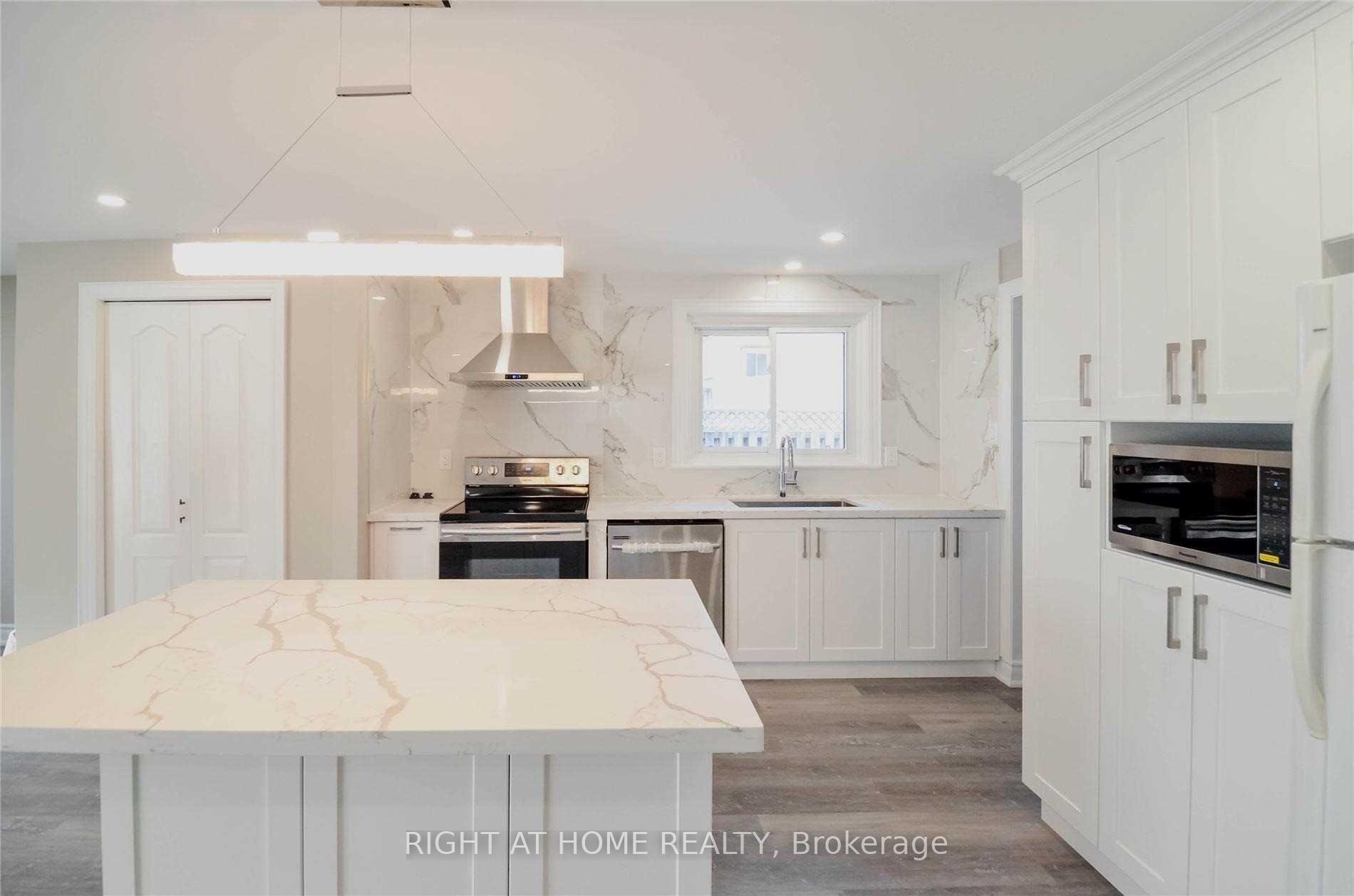 Photo 3 of 10 Lewin Crescent, Ajax, South East — HOMEH