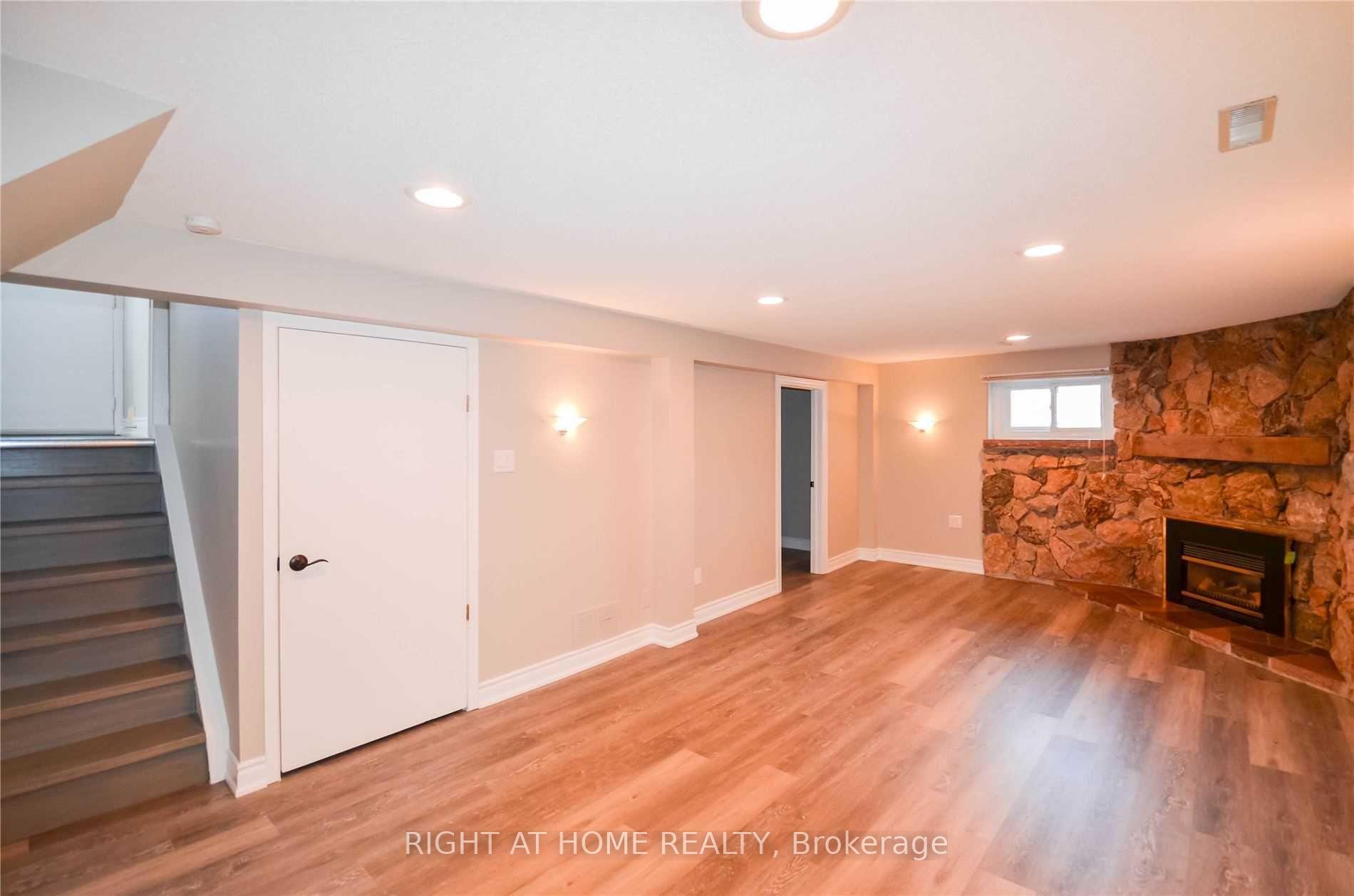 Photo 8 of 10 Lewin Crescent, Ajax, South East — HOMEH