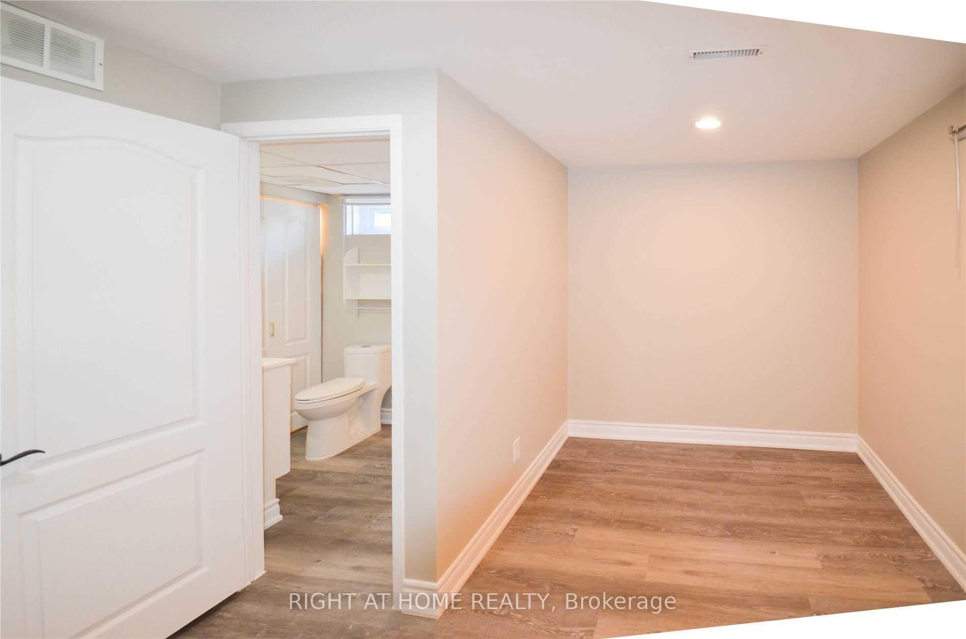 Photo 9 of 10 Lewin Crescent, Ajax, South East — HOMEH