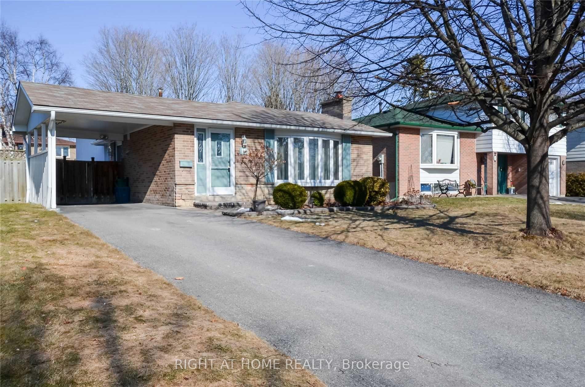 Photo 10 of 10 Lewin Crescent, Ajax, South East — HOMEH