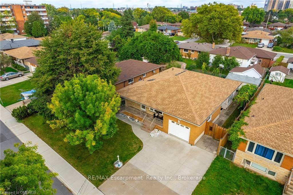 Photo 2 of 172 Oakland Drive, Hamilton, Kentley — HOMEH