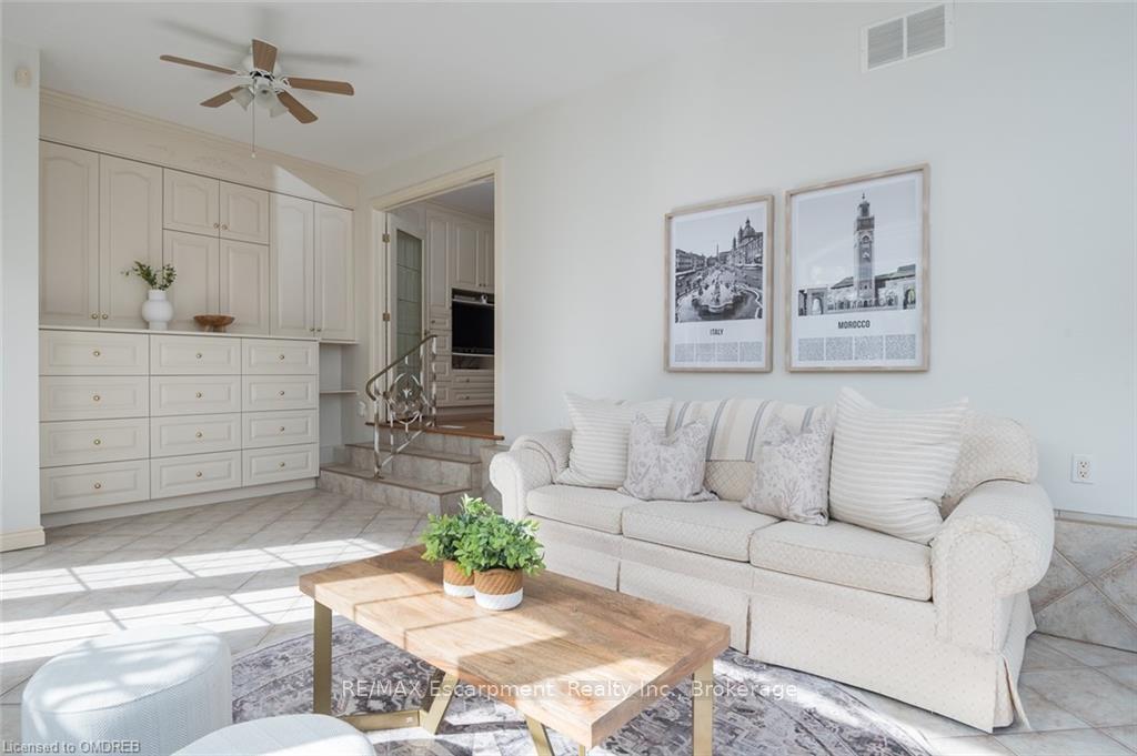 Photo 12 of 172 Oakland Drive, Hamilton, Kentley — HOMEH