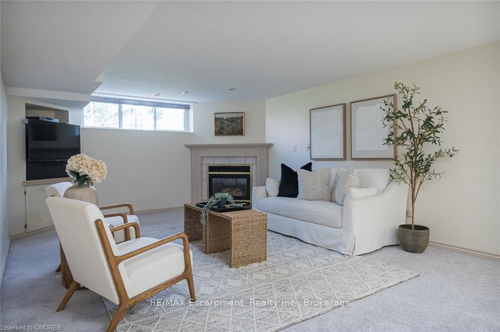 Photo 20 of 172 Oakland Drive, Hamilton, Kentley — HOMEH