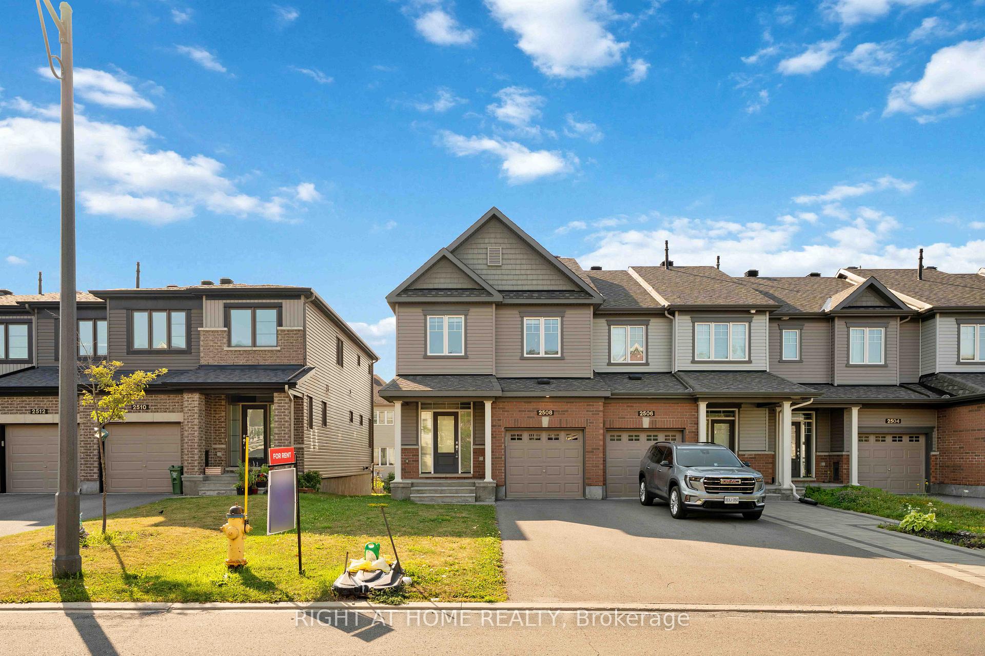 Photo 2 of 2508 Waterlilly Way, Ottawa, Barrhaven - Heritage Park — HOMEH