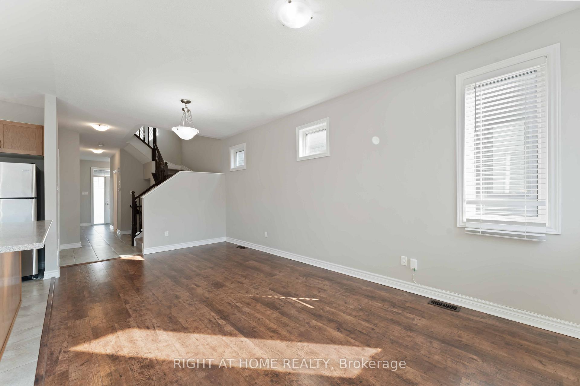 Photo 8 of 2508 Waterlilly Way, Ottawa, Barrhaven - Heritage Park — HOMEH