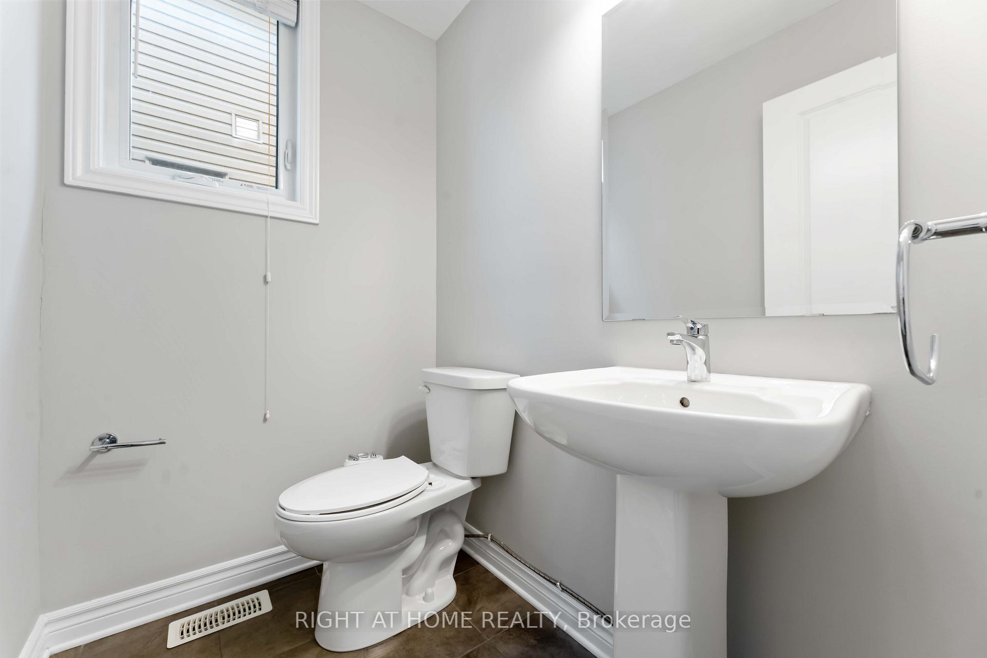 Photo 12 of 2508 Waterlilly Way, Ottawa, Barrhaven - Heritage Park — HOMEH