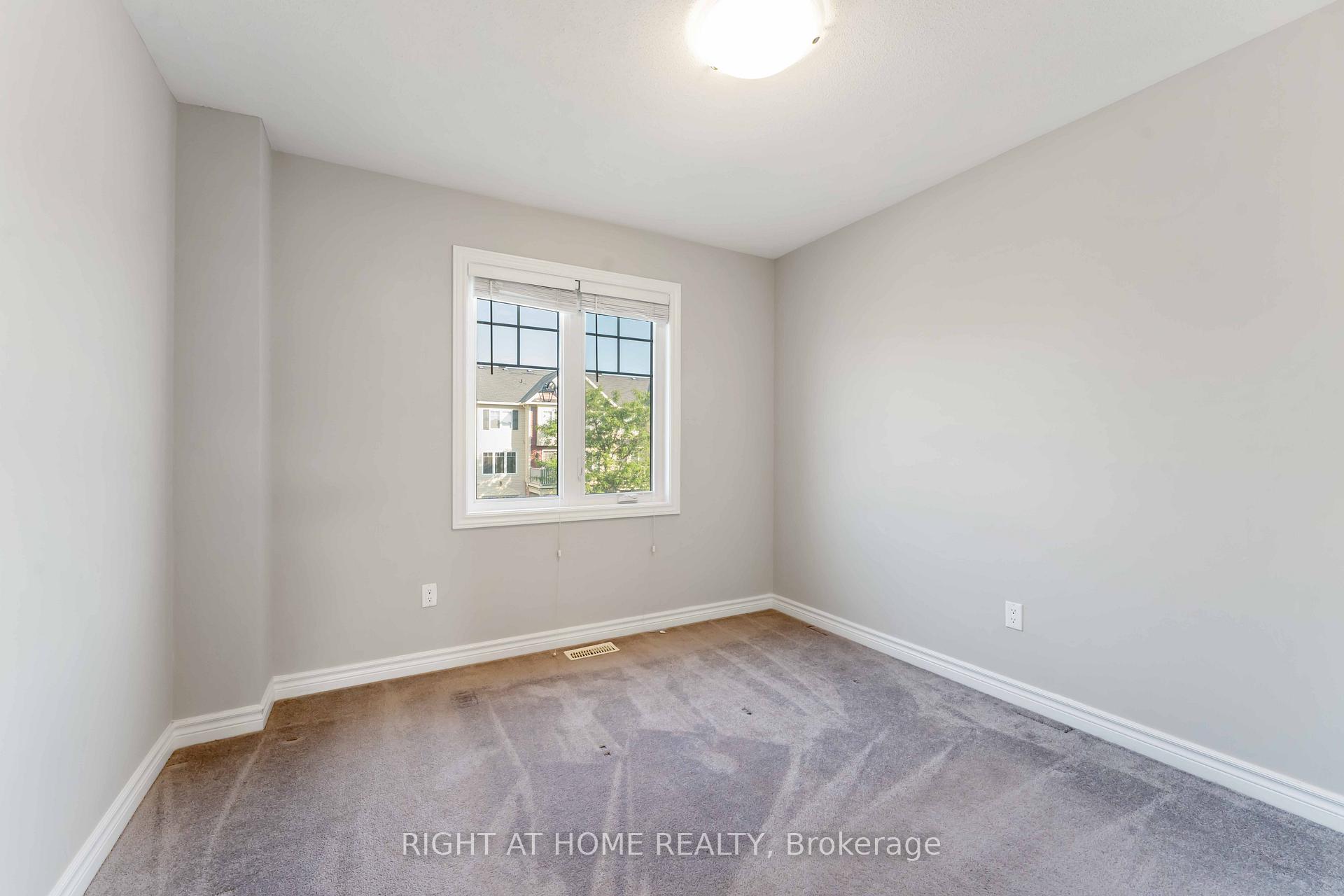Photo 17 of 2508 Waterlilly Way, Ottawa, Barrhaven - Heritage Park — HOMEH