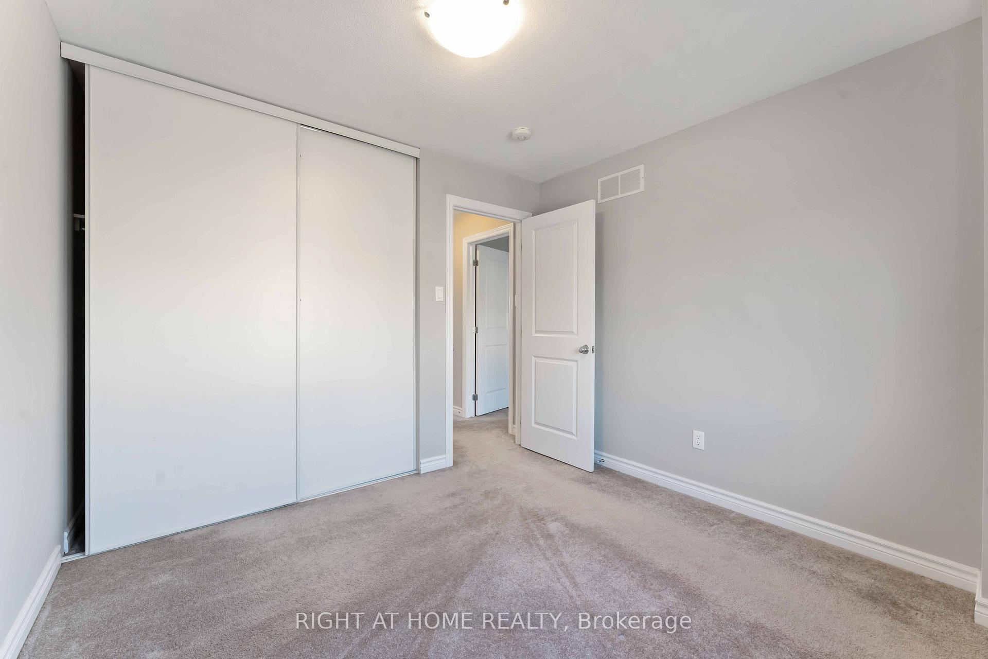 Photo 19 of 2508 Waterlilly Way, Ottawa, Barrhaven - Heritage Park — HOMEH