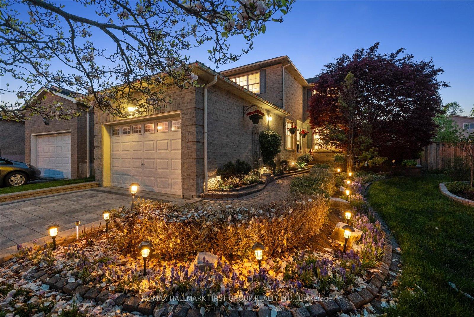Photo 3 of 10 Barnes Drive, Ajax, Central — HOMEH