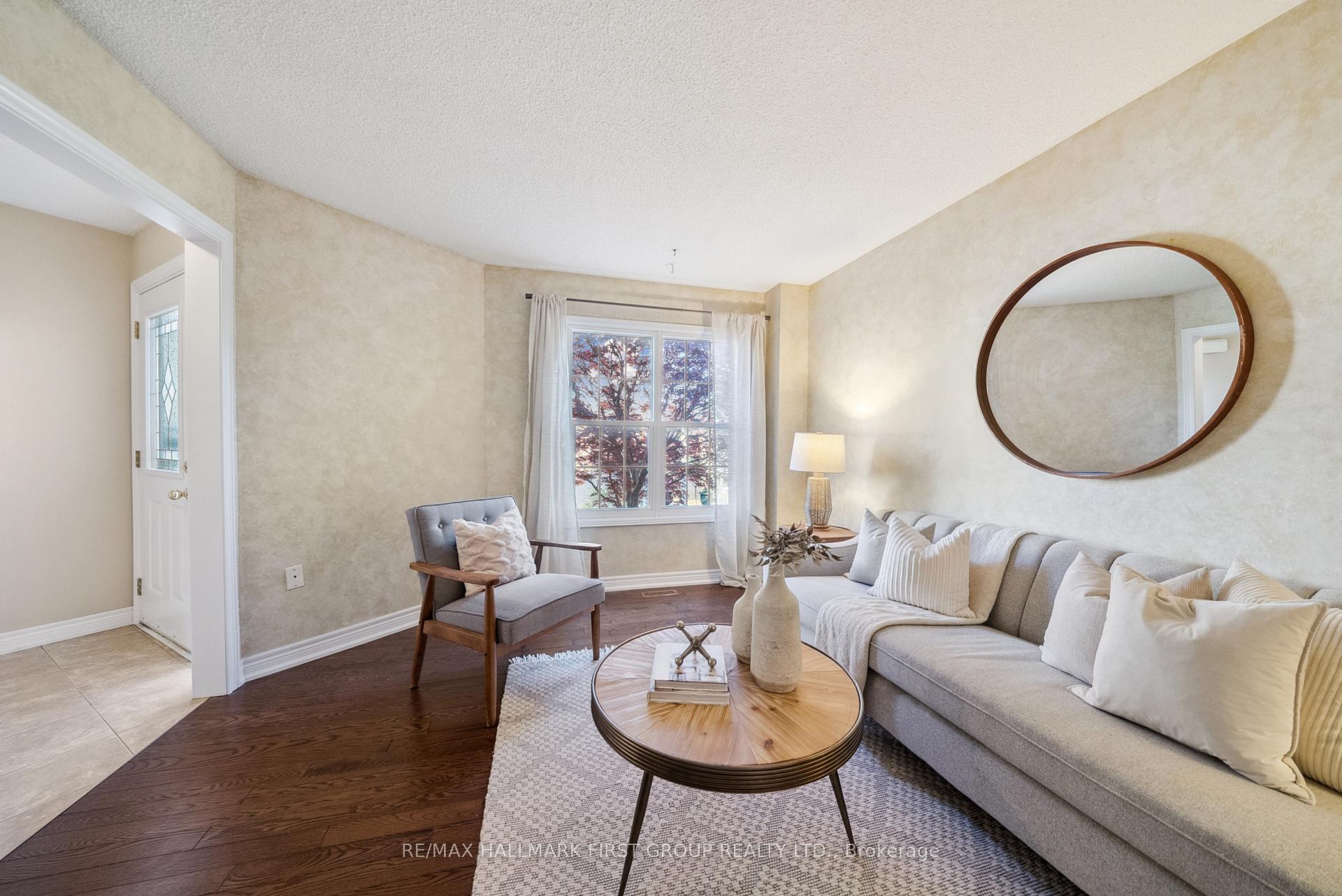 Photo 7 of 10 Barnes Drive, Ajax, Central — HOMEH