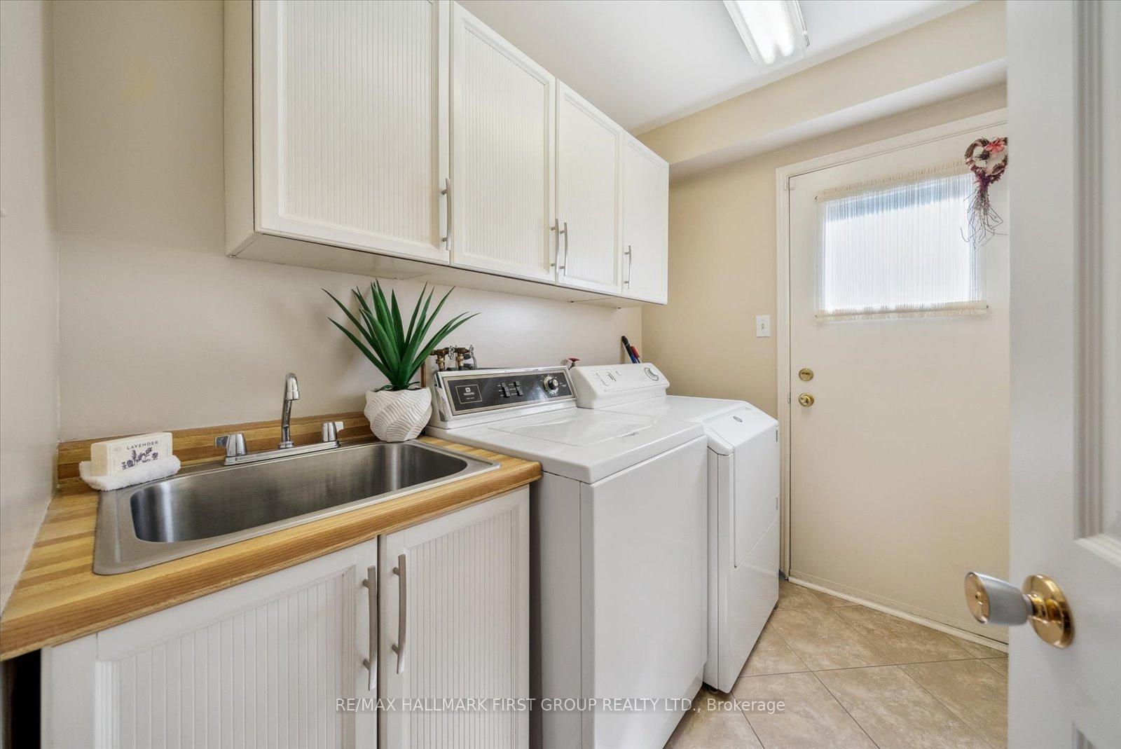 Photo 14 of 10 Barnes Drive, Ajax, Central — HOMEH