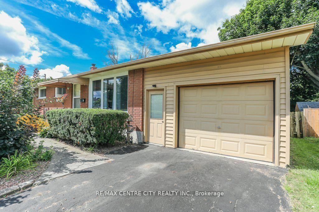 Photo 3 of 82 Fairview Avenue, St. Thomas — HOMEH