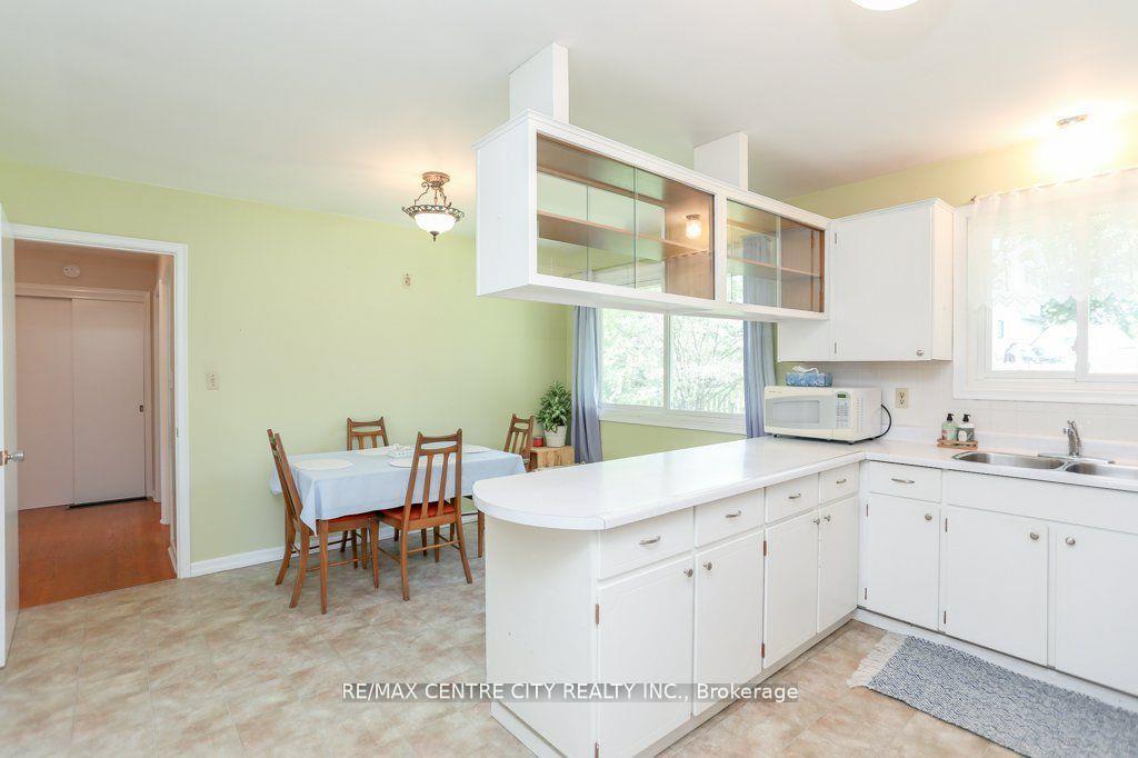 Photo 14 of 82 Fairview Avenue, St. Thomas — HOMEH