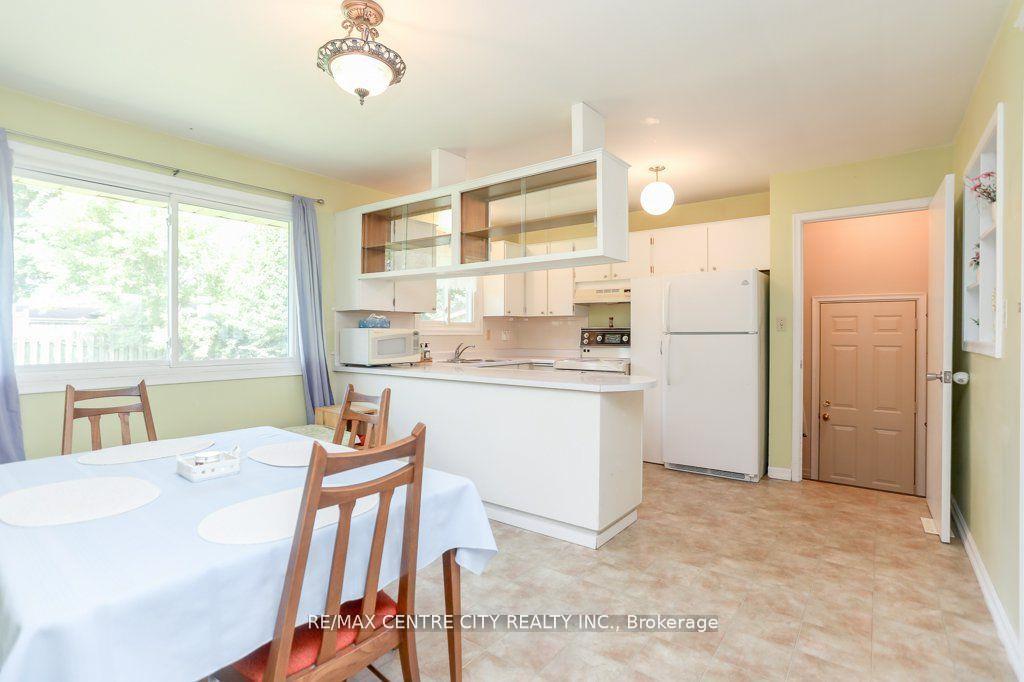 Photo 15 of 82 Fairview Avenue, St. Thomas — HOMEH
