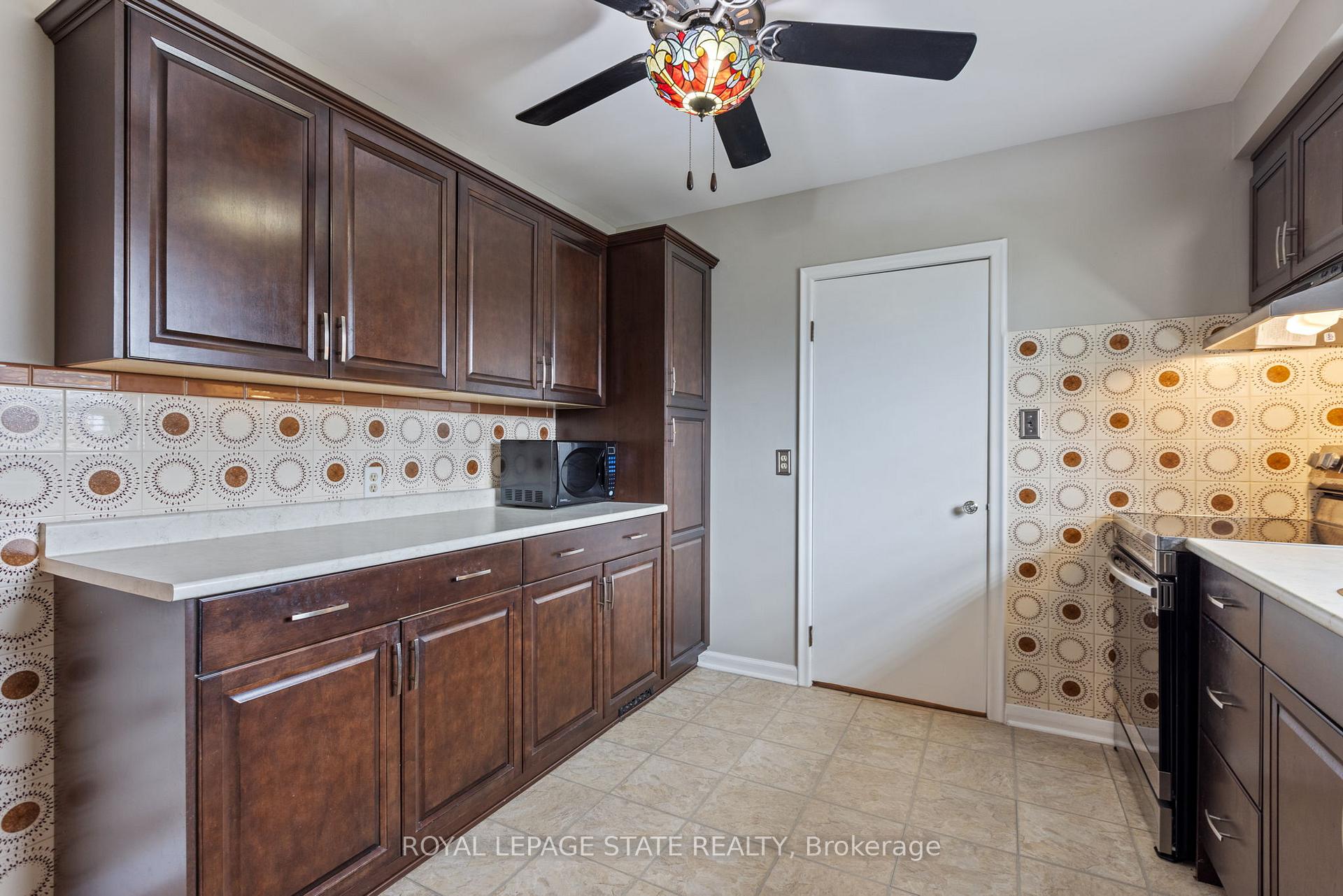 Photo 6 of 814 Tenth Avenue, Hamilton, Hampton Heights — HOMEH