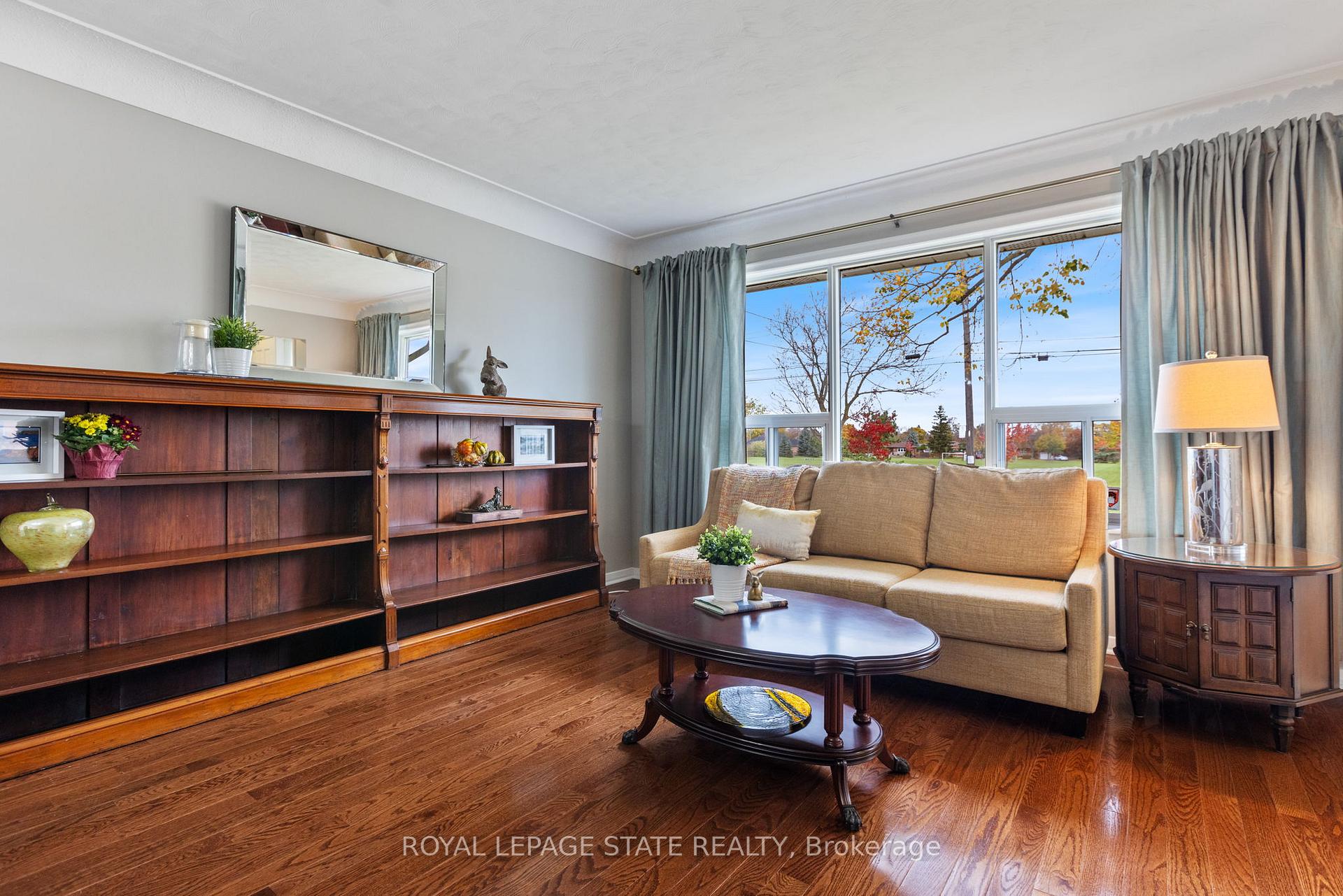 Photo 7 of 814 Tenth Avenue, Hamilton, Hampton Heights — HOMEH