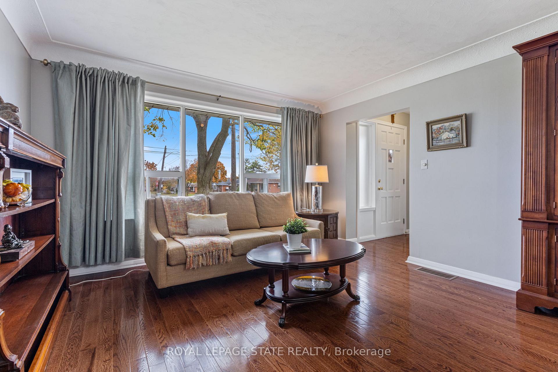Photo 8 of 814 Tenth Avenue, Hamilton, Hampton Heights — HOMEH
