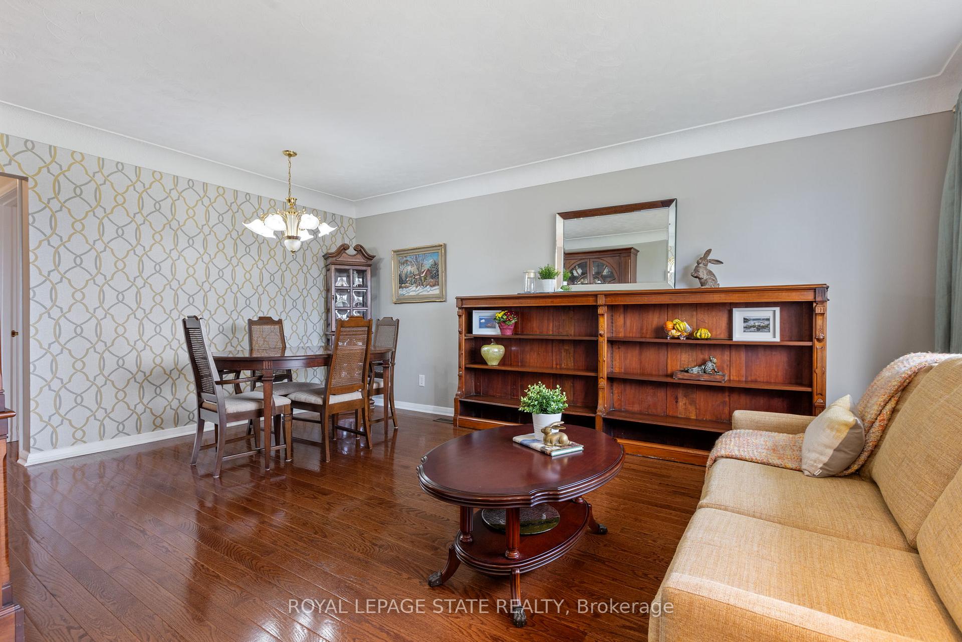 Photo 9 of 814 Tenth Avenue, Hamilton, Hampton Heights — HOMEH