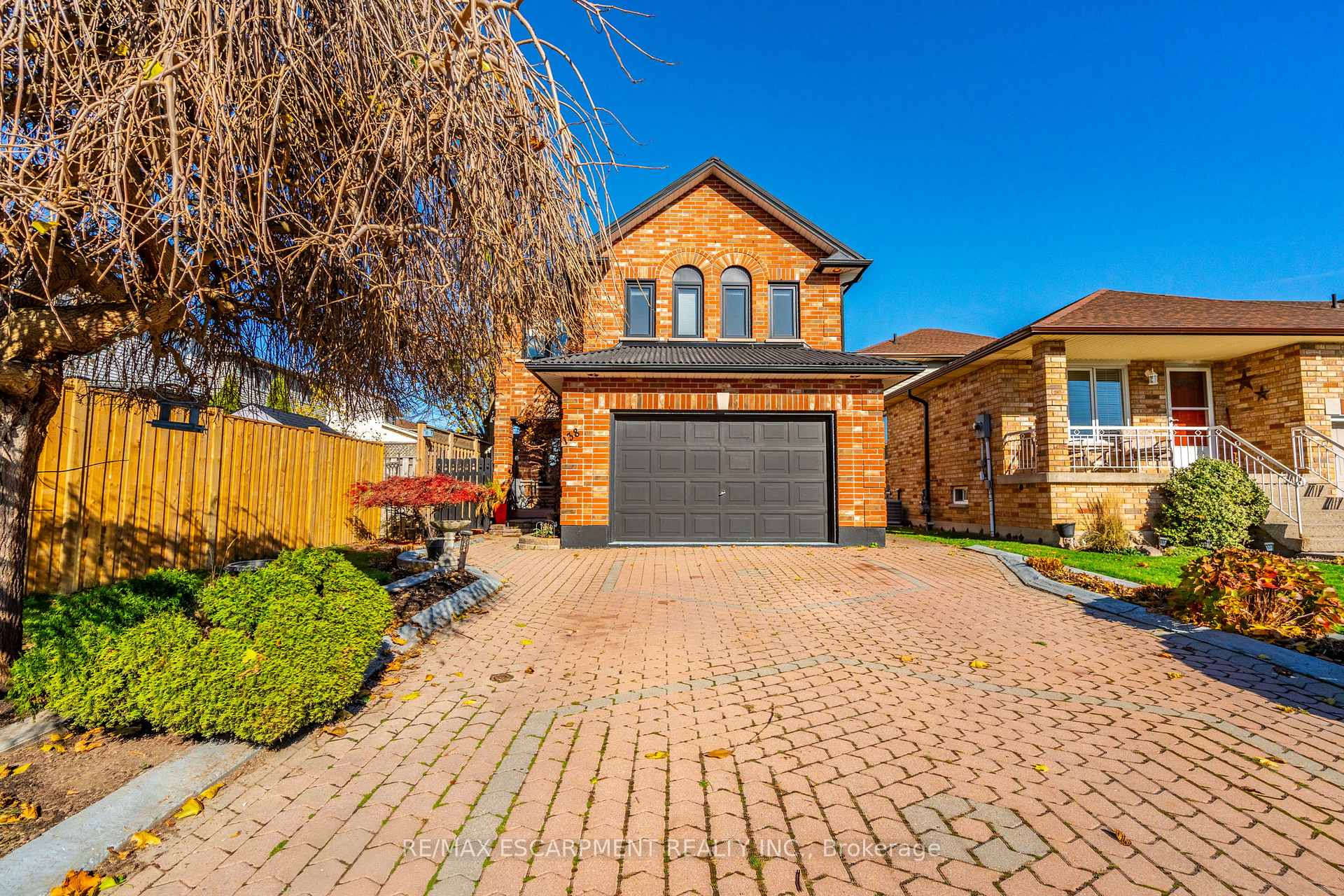 Front of 138 Beaverbrook Avenue