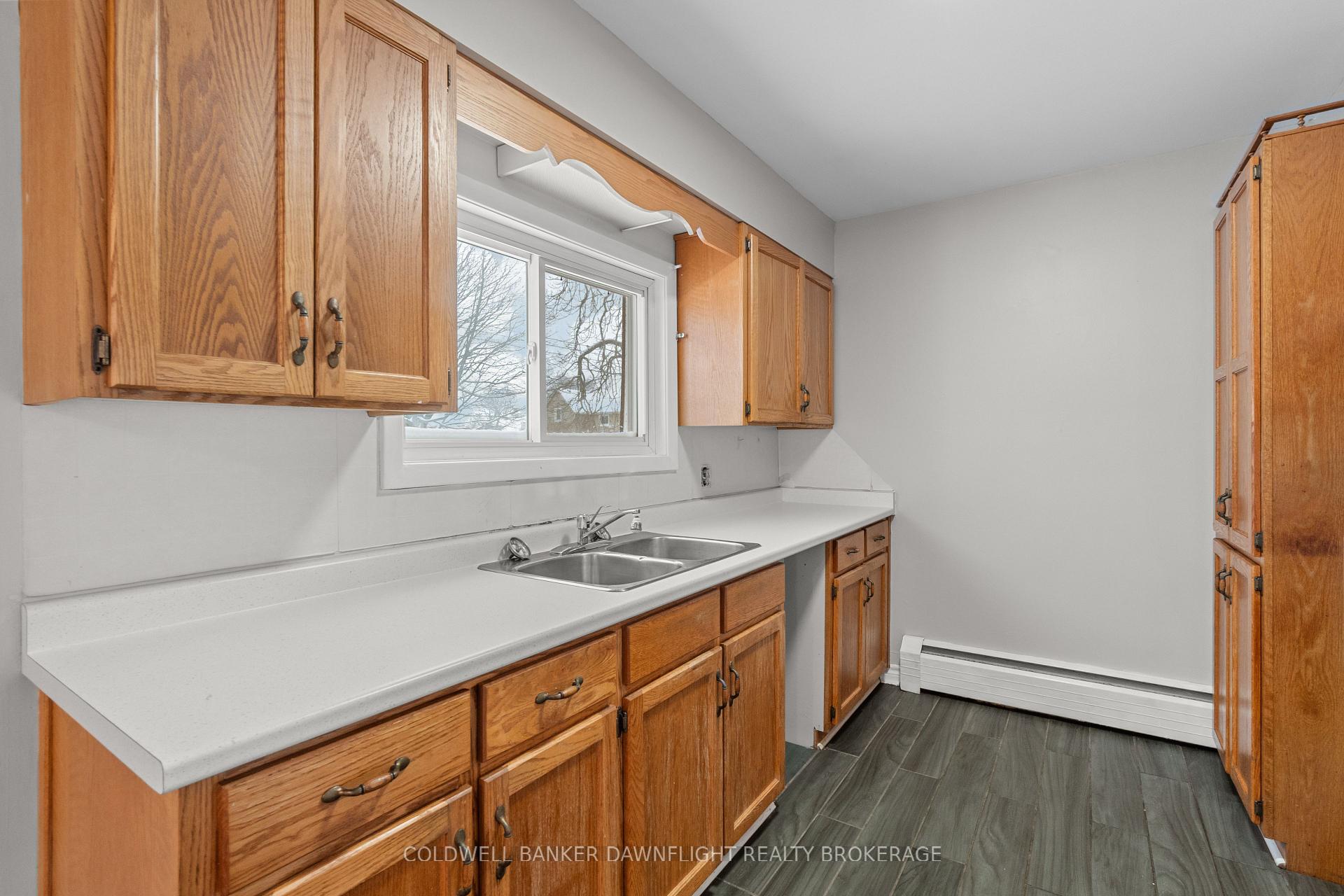 Photo 21 of 115 Picton Street E, Goderich, Goderich (Town) — HOMEH