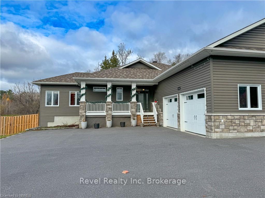 Photo 2 of 38 Marine Drive, Callander — HOMEH