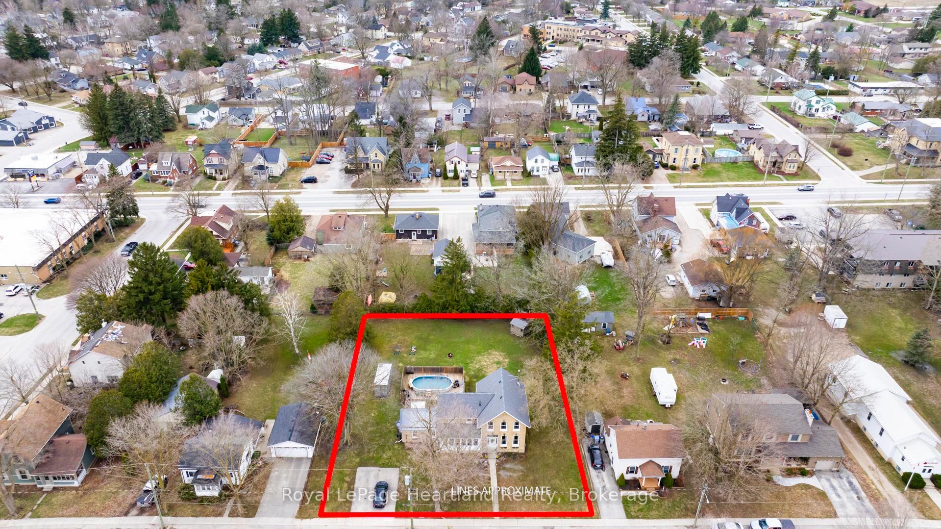 Photo 3 of 142 Maple Street, Central Huron, Clinton — HOMEH