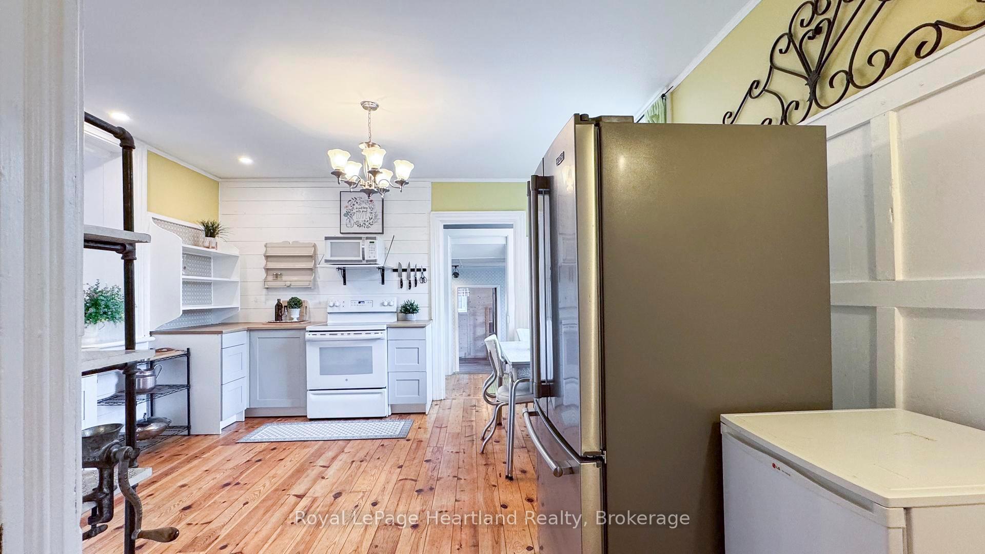 Photo 19 of 142 Maple Street, Central Huron, Clinton — HOMEH