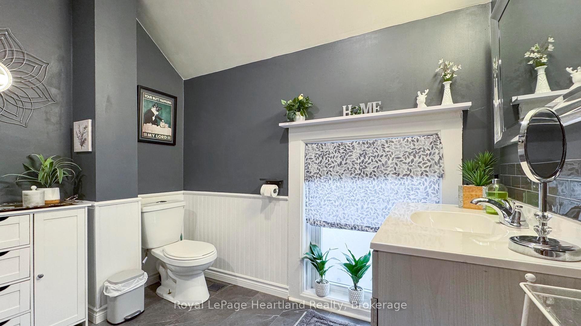 Photo 42 of 142 Maple Street, Central Huron, Clinton — HOMEH